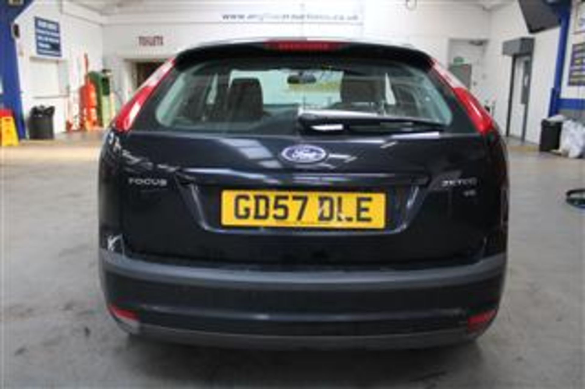 57 08 Ford Focus Zetec Climate 116 - Image 16 of 18