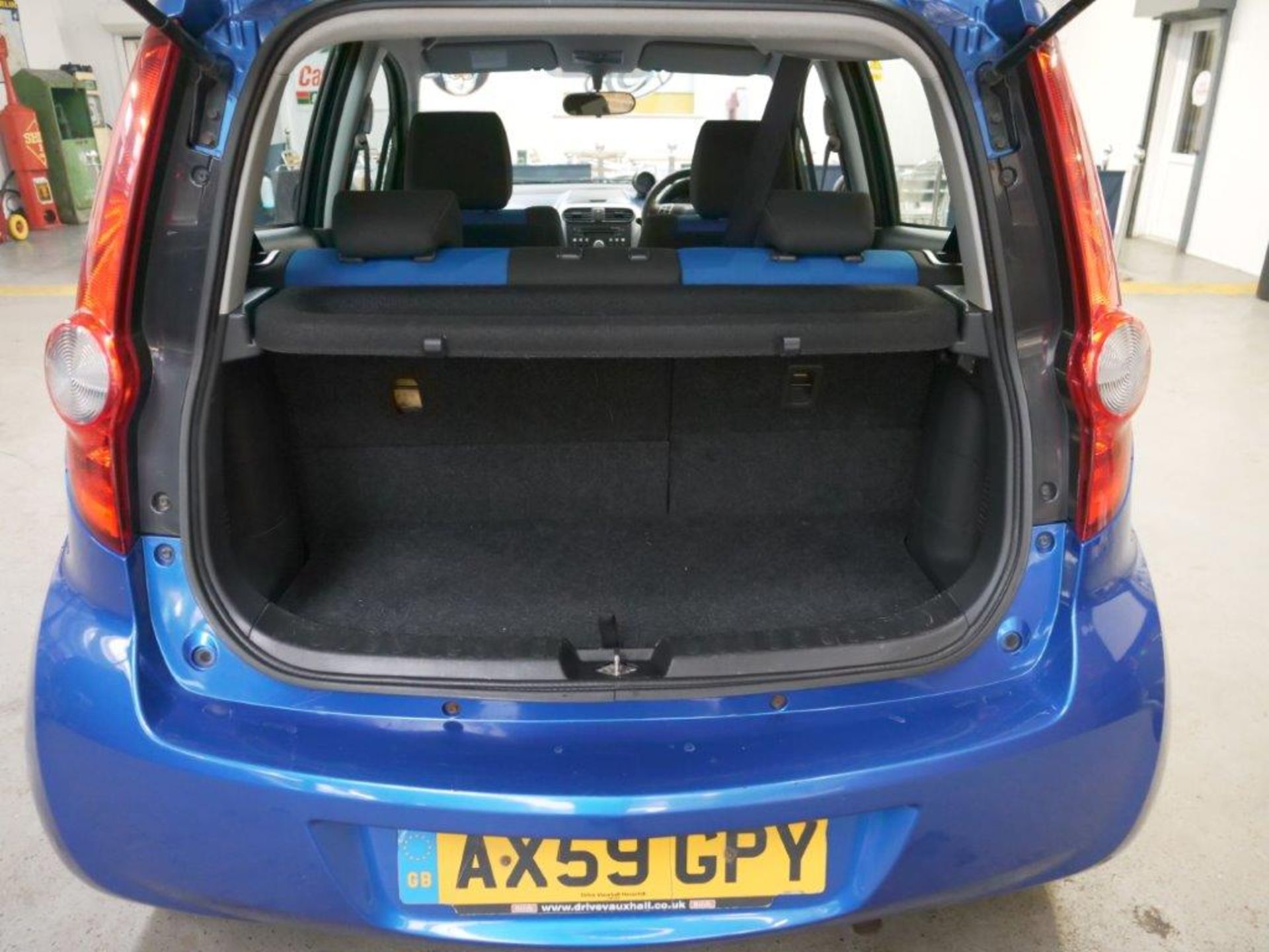 59 10 Vauxhall Agila Club AC - Image 11 of 30