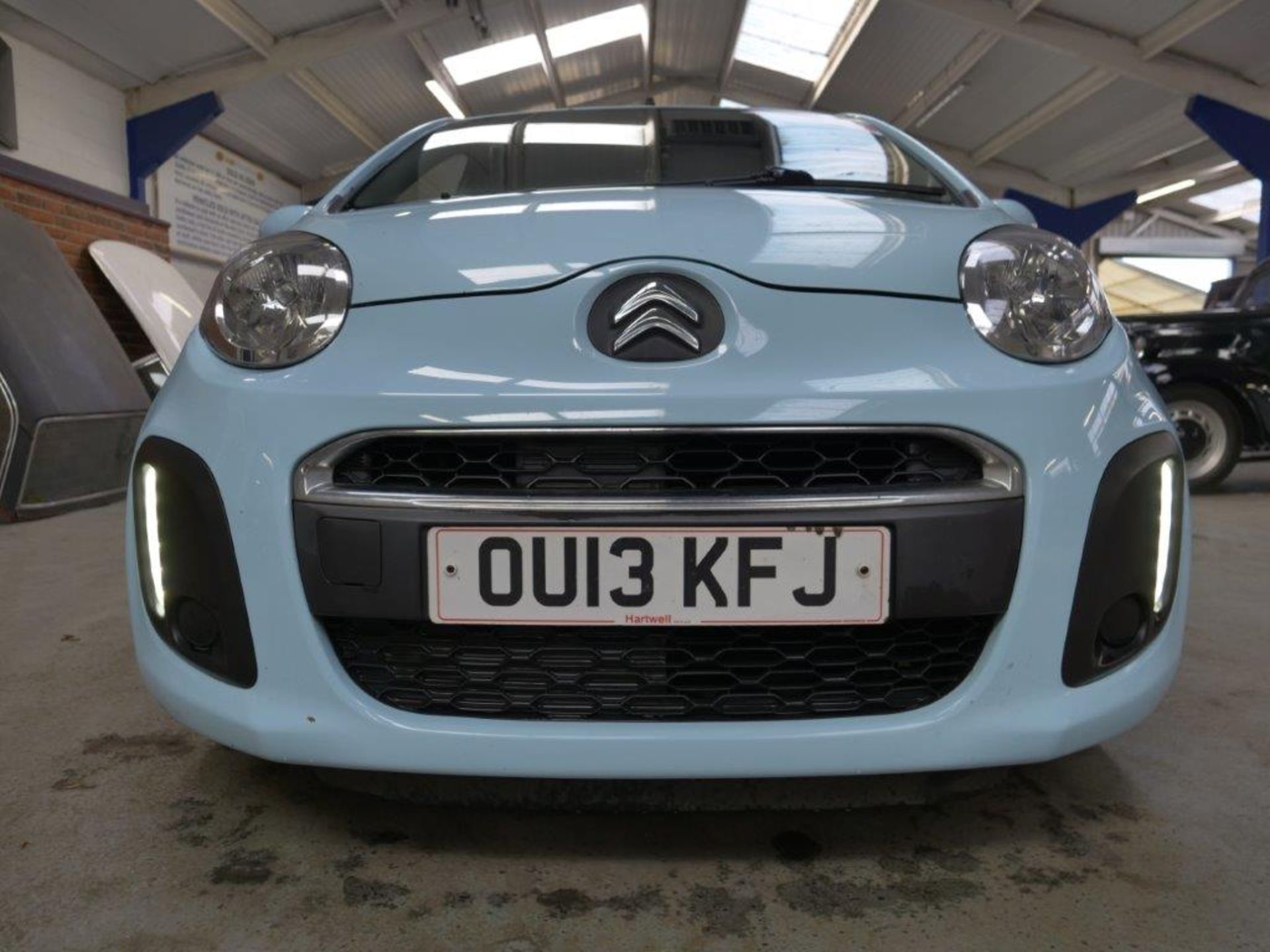 13 13 Citroen C1 VTR - Image 17 of 28