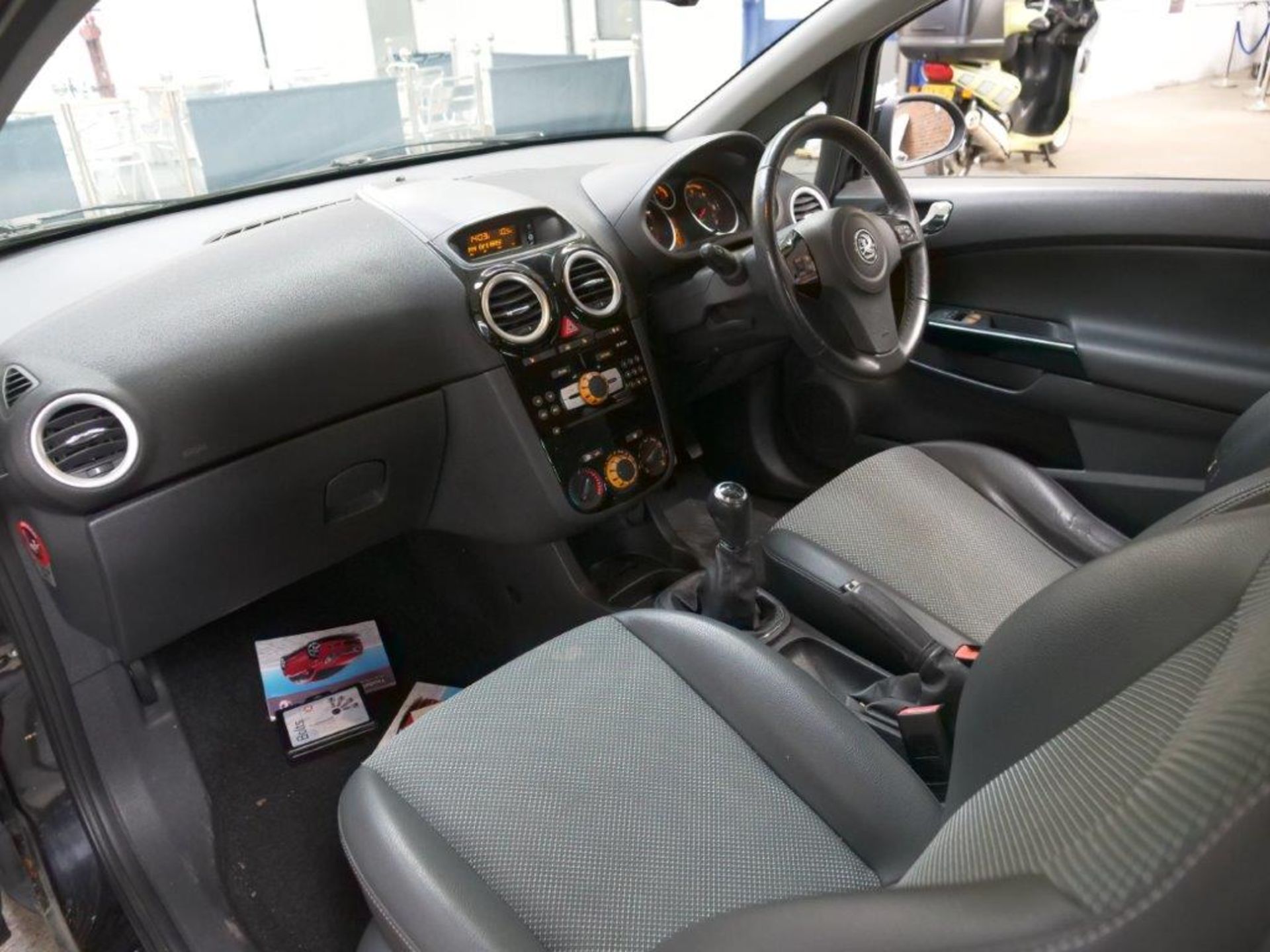 60 10 Vauxhall Corsa SE - Image 23 of 32