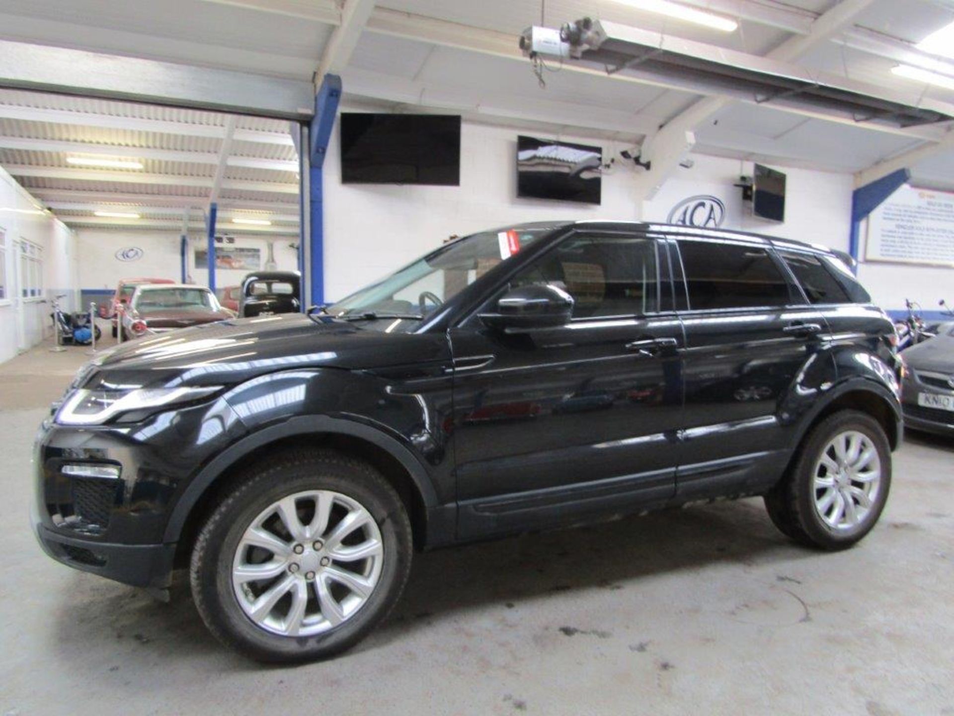 17 17 Range Rover Evoque SE Tech TD