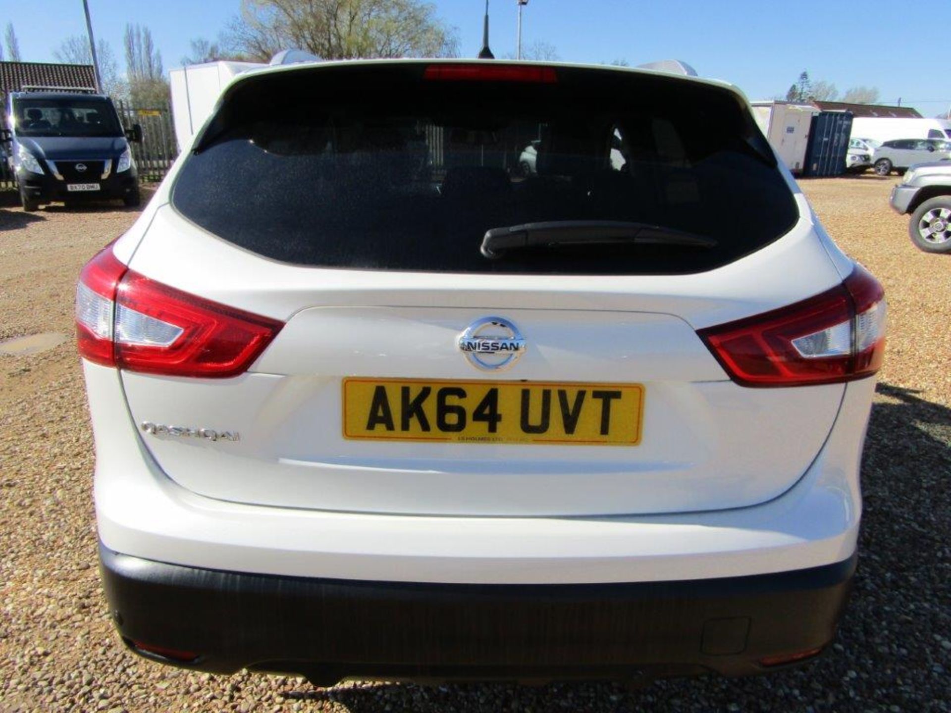 64 14 Nissan Qashqai Tekna DCI CVT - Image 2 of 30