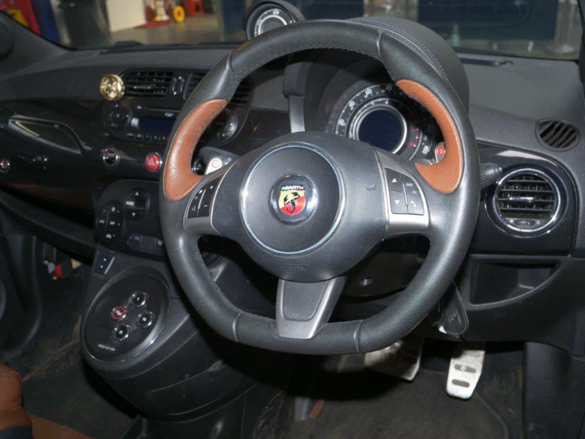 14 14 Abarth 595 Turismo S-A - Image 4 of 39