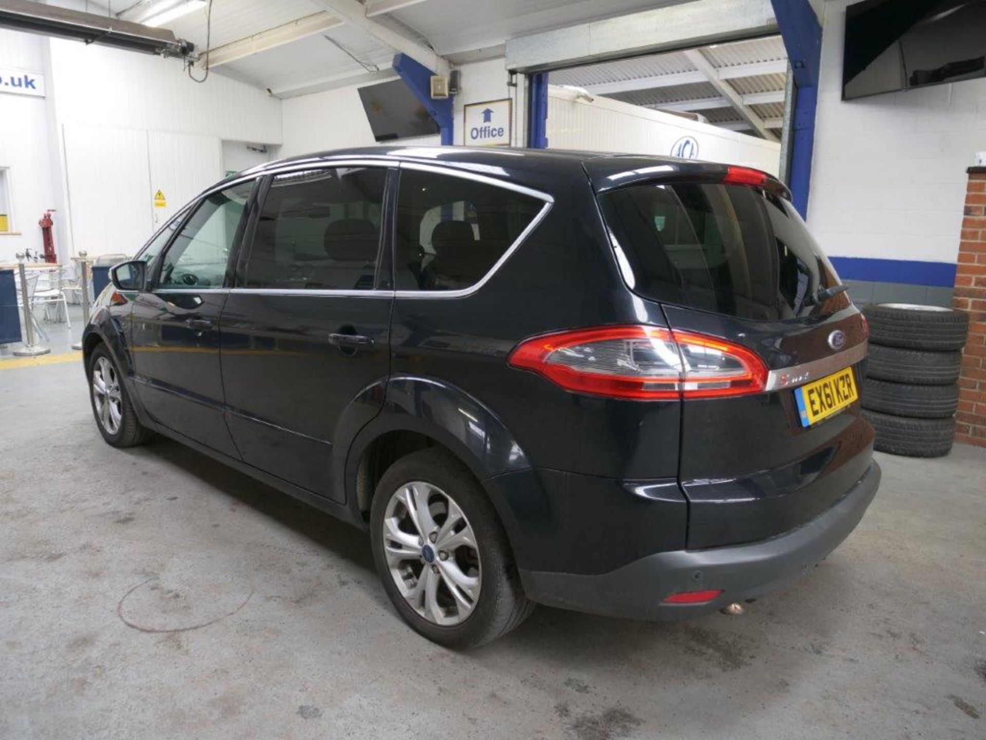 61 11 Ford S-Max Titanium TDCI 161 - Image 32 of 33