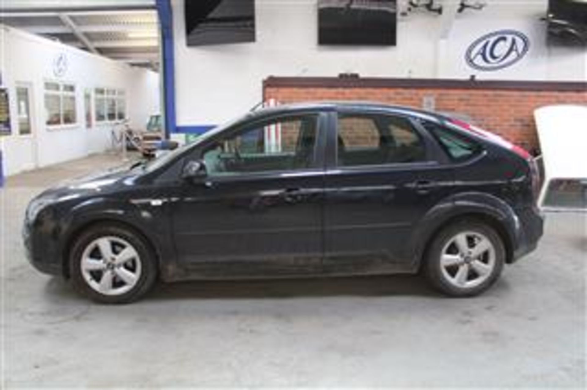 57 08 Ford Focus Zetec Climate 116 - Image 18 of 18