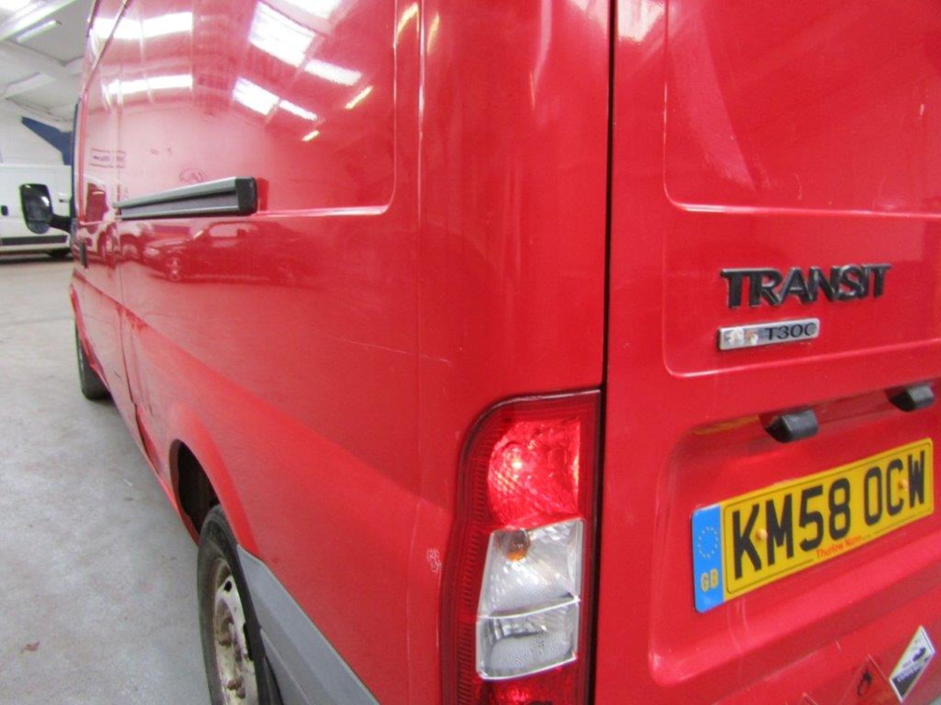 58 09 Ford Transit 115 T300L FWD - Image 13 of 26