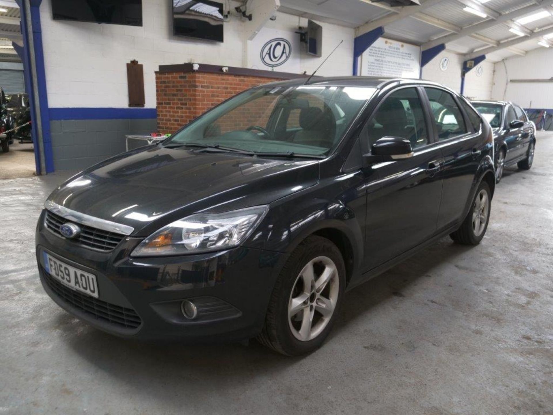 59 10 Ford Focus Zetec 125 - Image 18 of 34