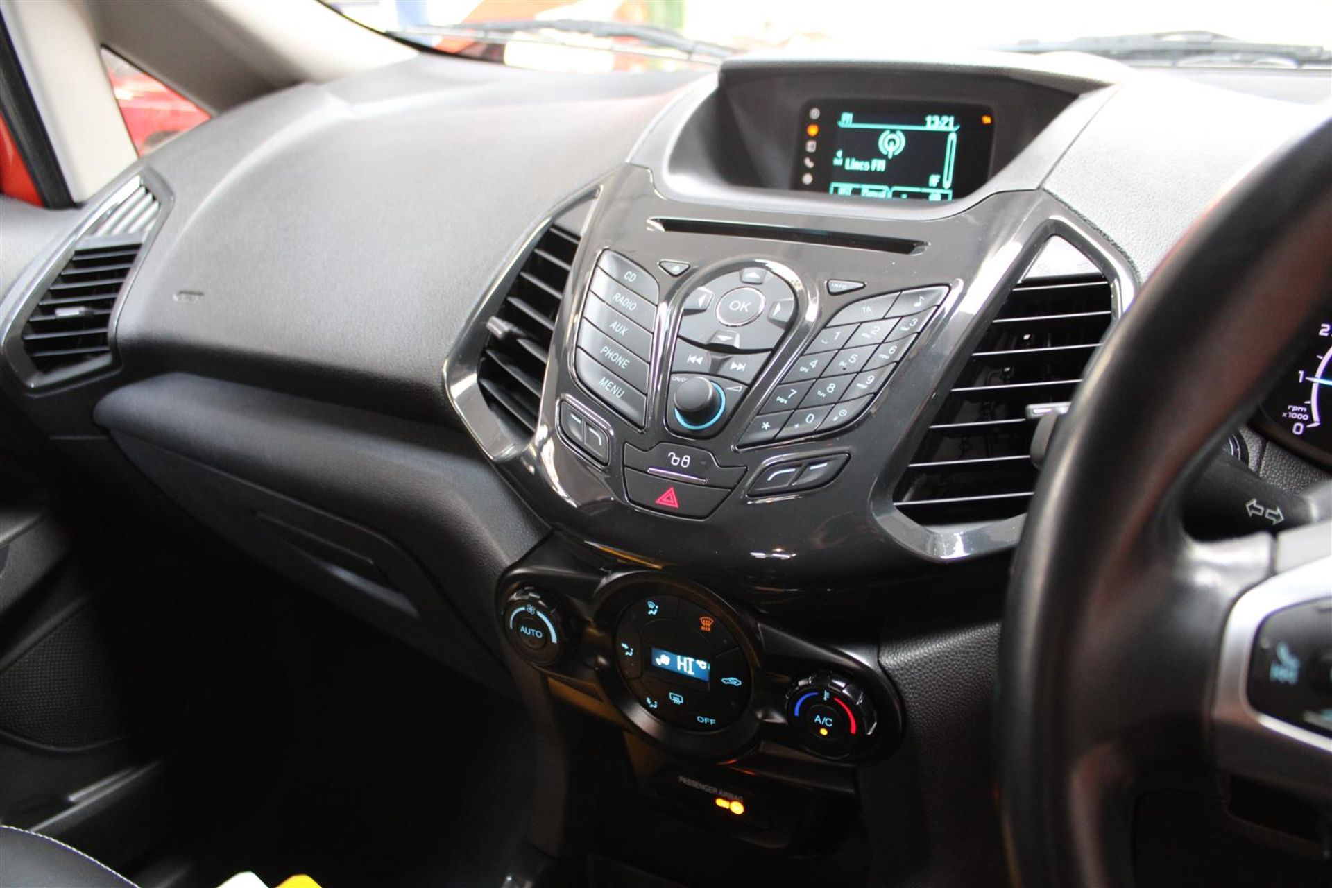 15 15 Ford Ecosport Titanium Turbo - Image 10 of 24