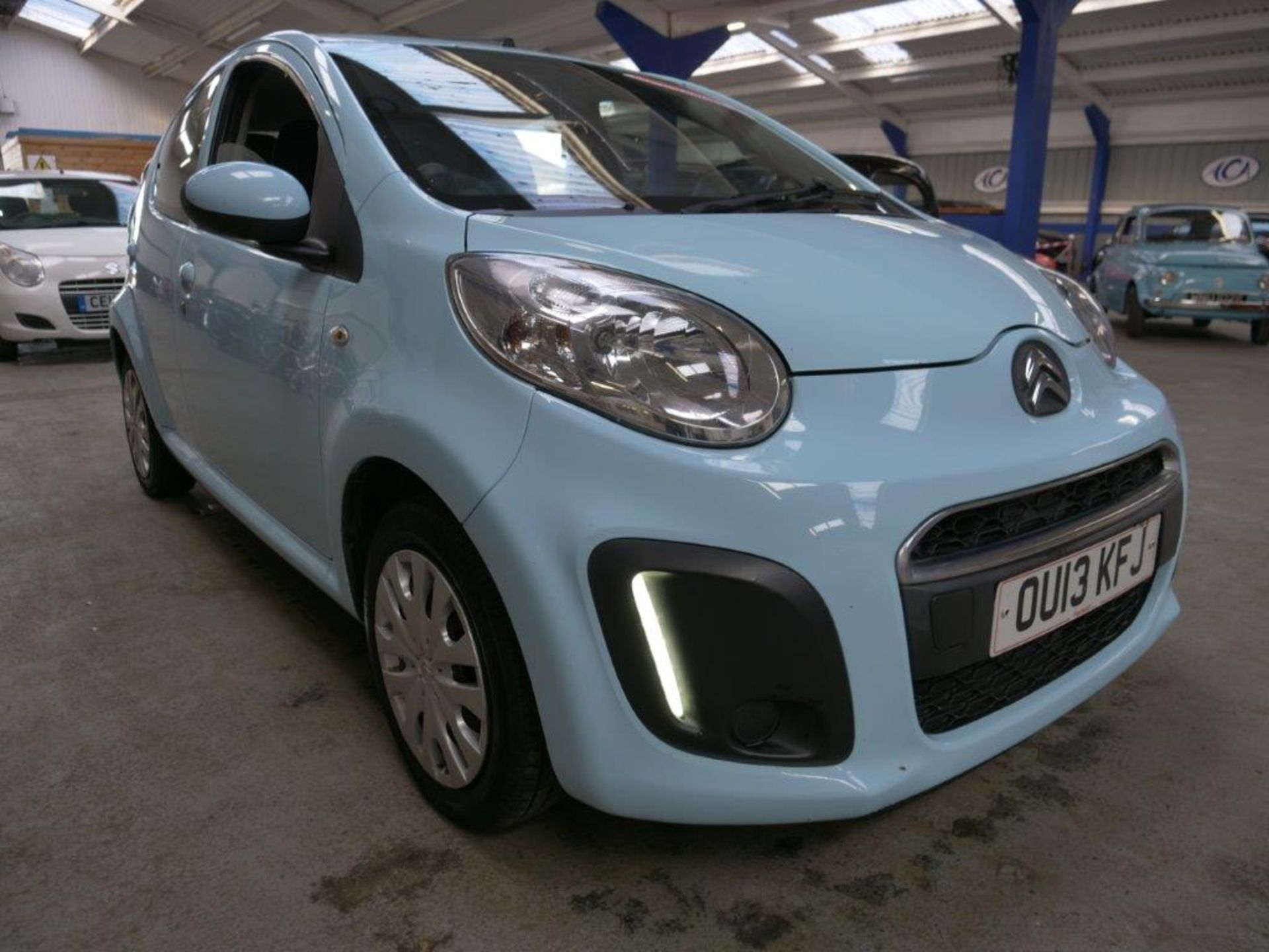 13 13 Citroen C1 VTR - Image 18 of 28