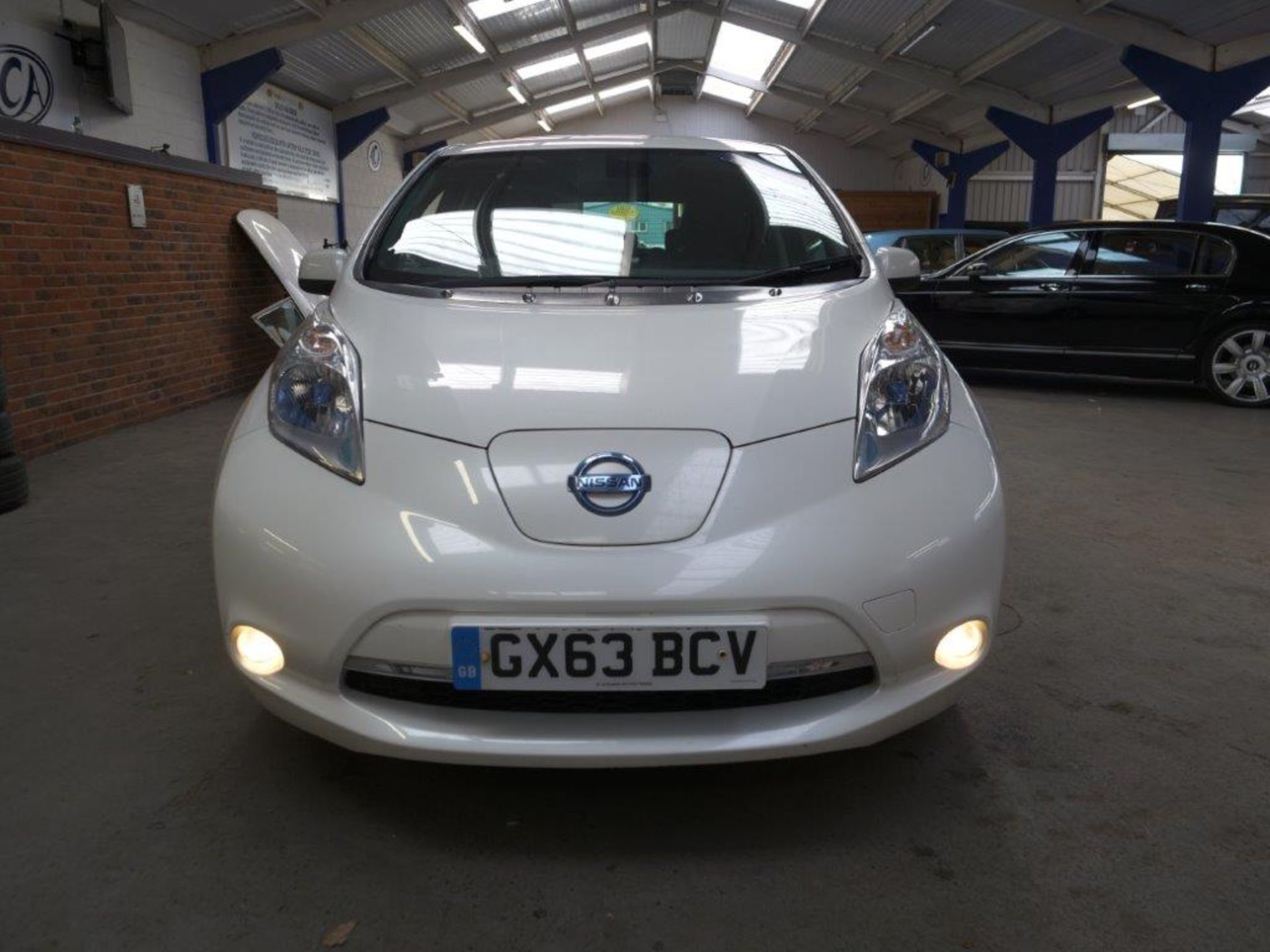 63 13 Nissan Leaf Acenta - Image 10 of 36