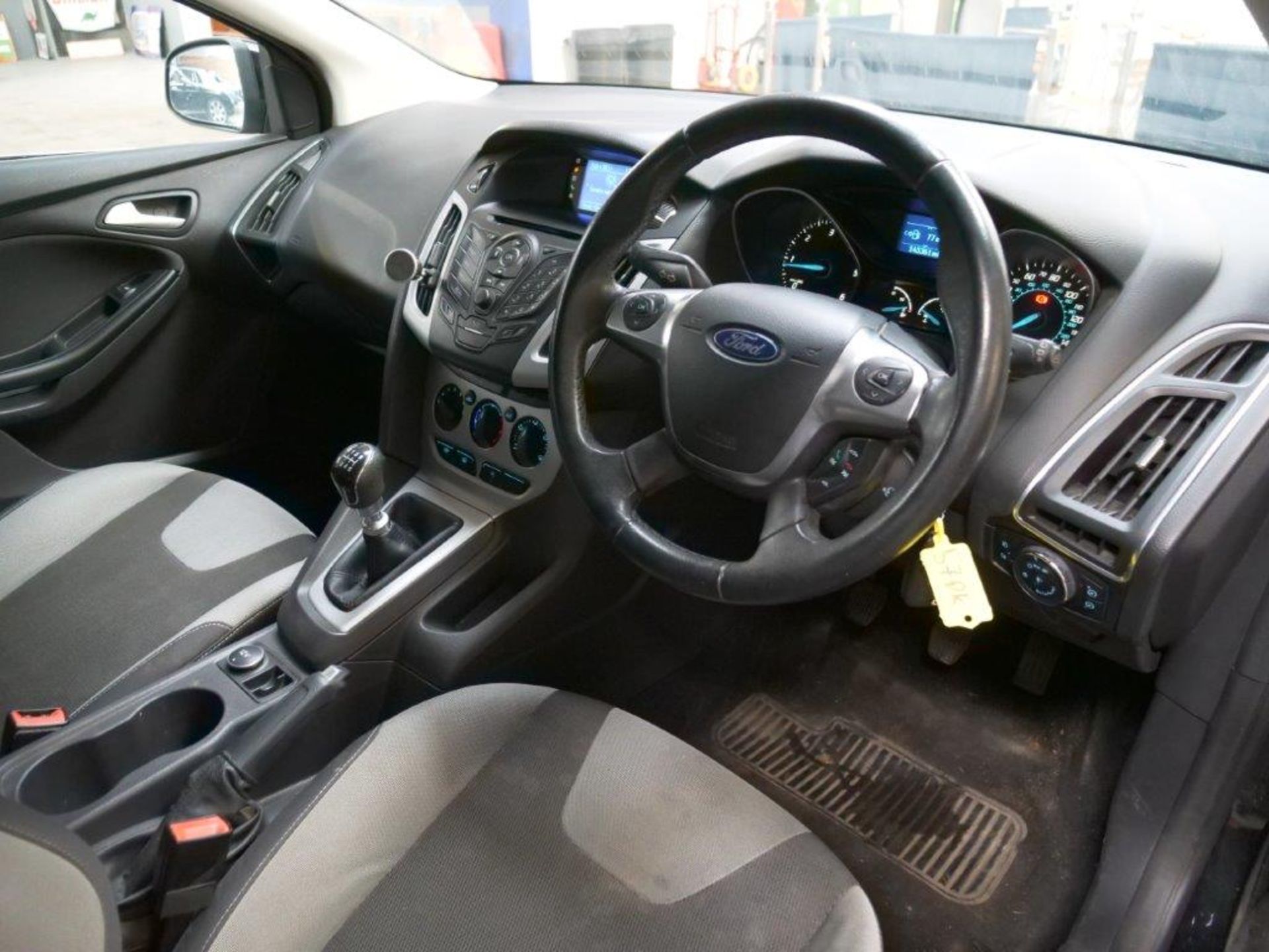 12 12 Ford Focus Zetec TDCI - Image 22 of 40