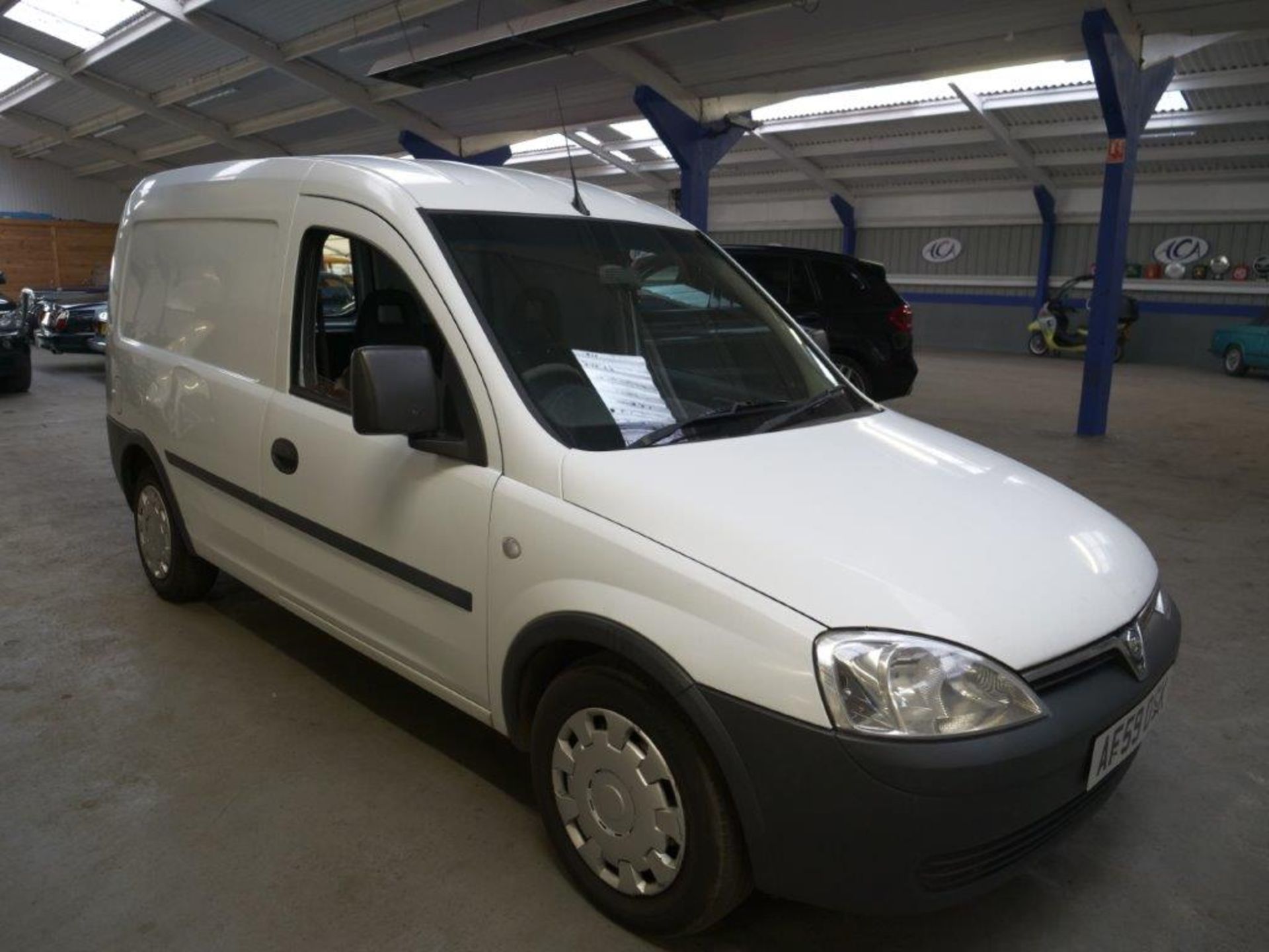 59 09 Vauxhall Combo 1700 CDTI+ - Image 7 of 28