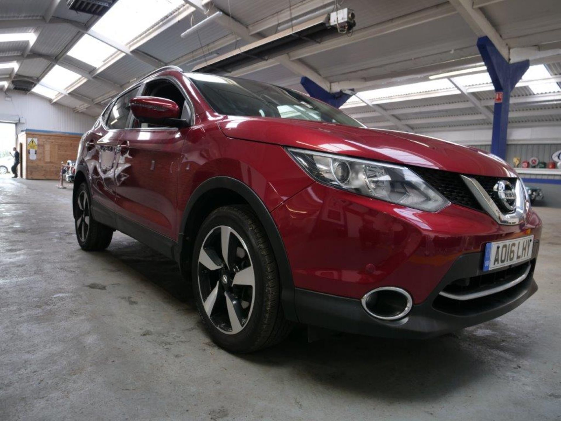 16 16 Nissan Qashqai DCI N-Tec + - Image 13 of 36