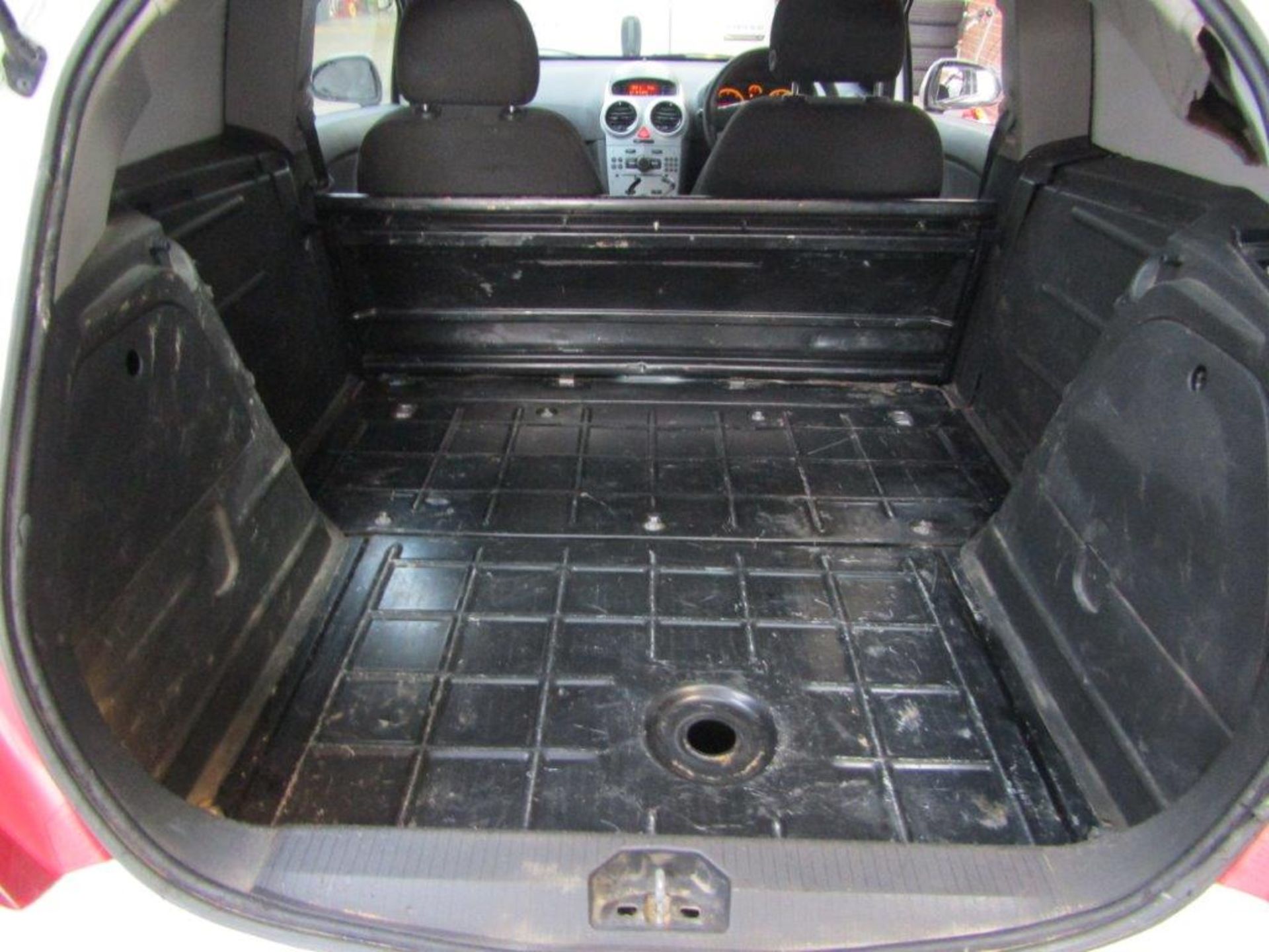 11 11 Vauxhall Corsa CDTI - Image 7 of 22