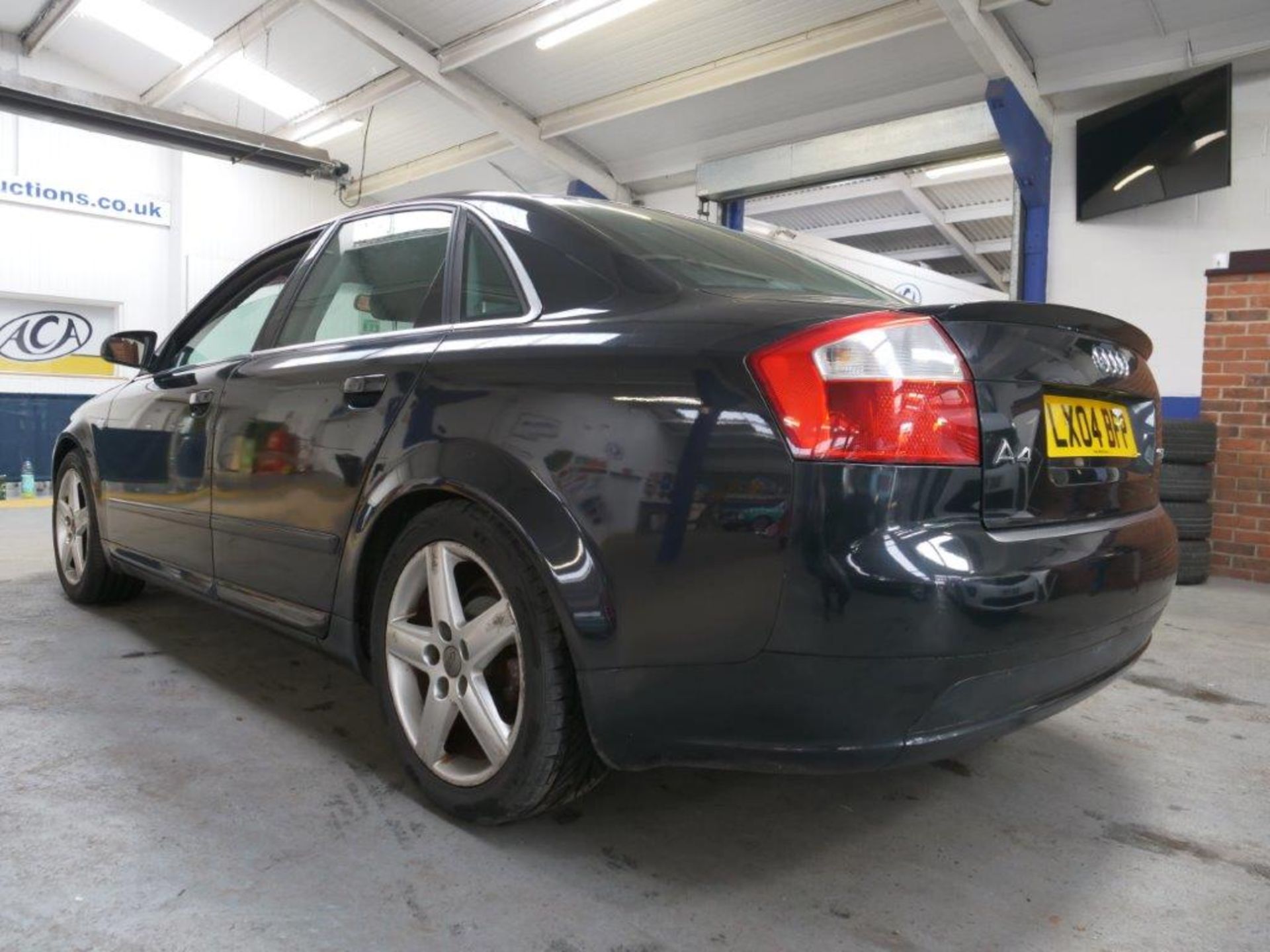 04 04 Audi A4 Sport TDI - Image 15 of 37