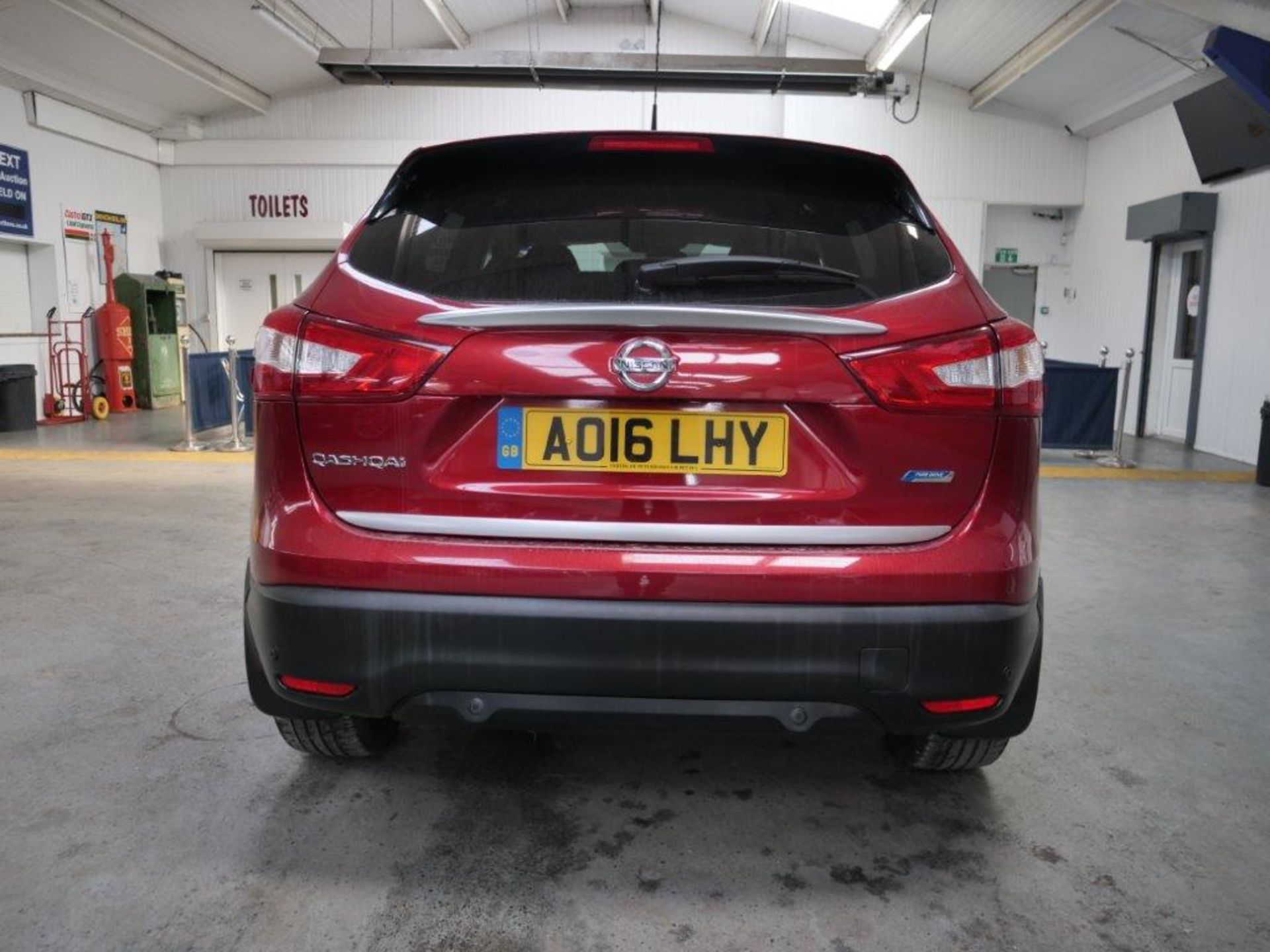 16 16 Nissan Qashqai DCI N-Tec + - Image 7 of 36