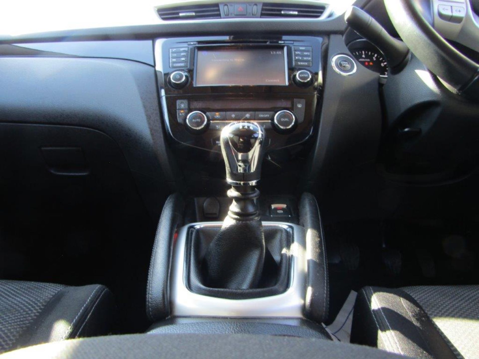 65 15 Nissan Qashqai N-Tec - Image 26 of 29