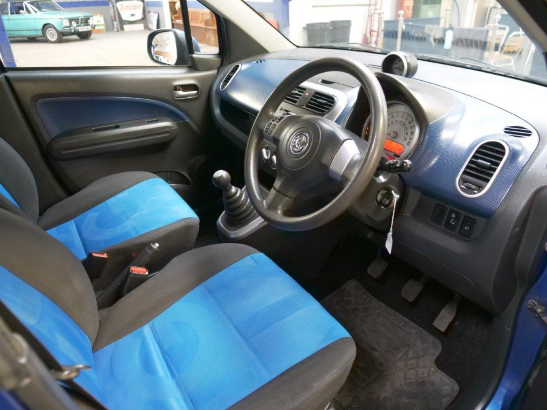 59 10 Vauxhall Agila Club AC - Image 6 of 30