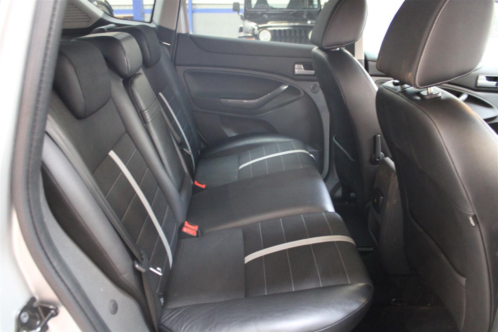 59 09 Ford Kuga Titanium TDCI - Image 11 of 21