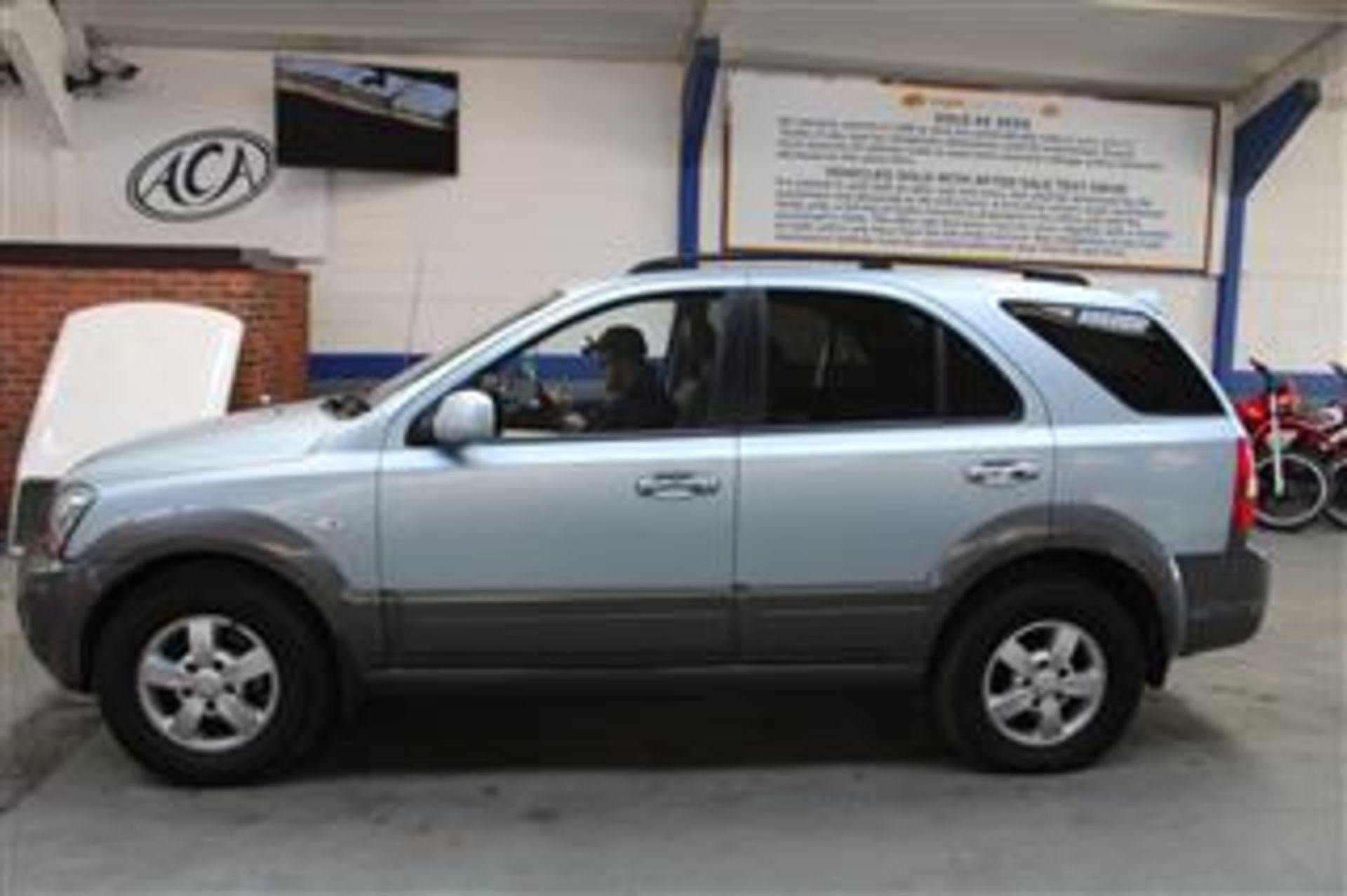 09 09 Kia Sorento XS - Image 3 of 20