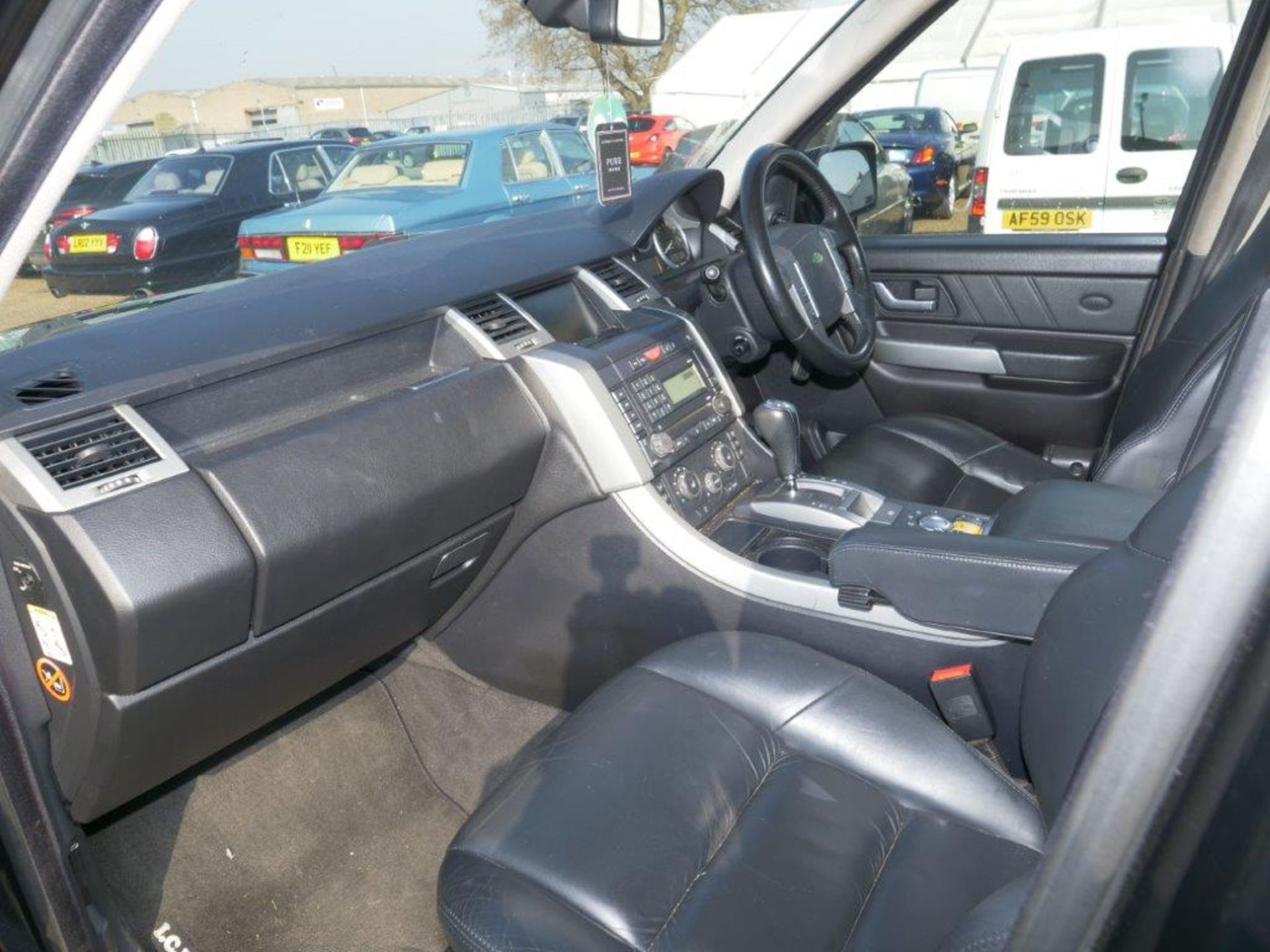 08 08 Range Rover - Image 11 of 39