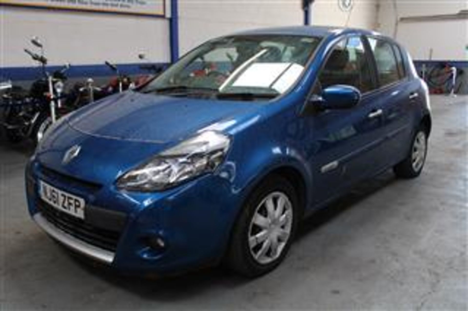 61 11 Renault Clio Expression DCI