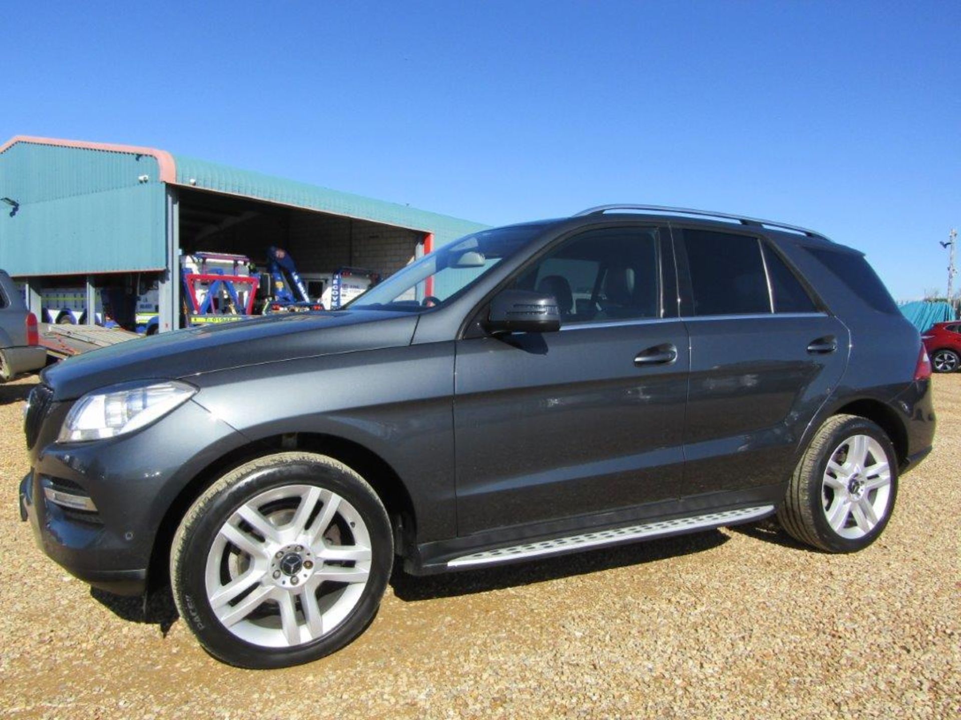 14 14 Mercedes ML250 SE Blue Tec