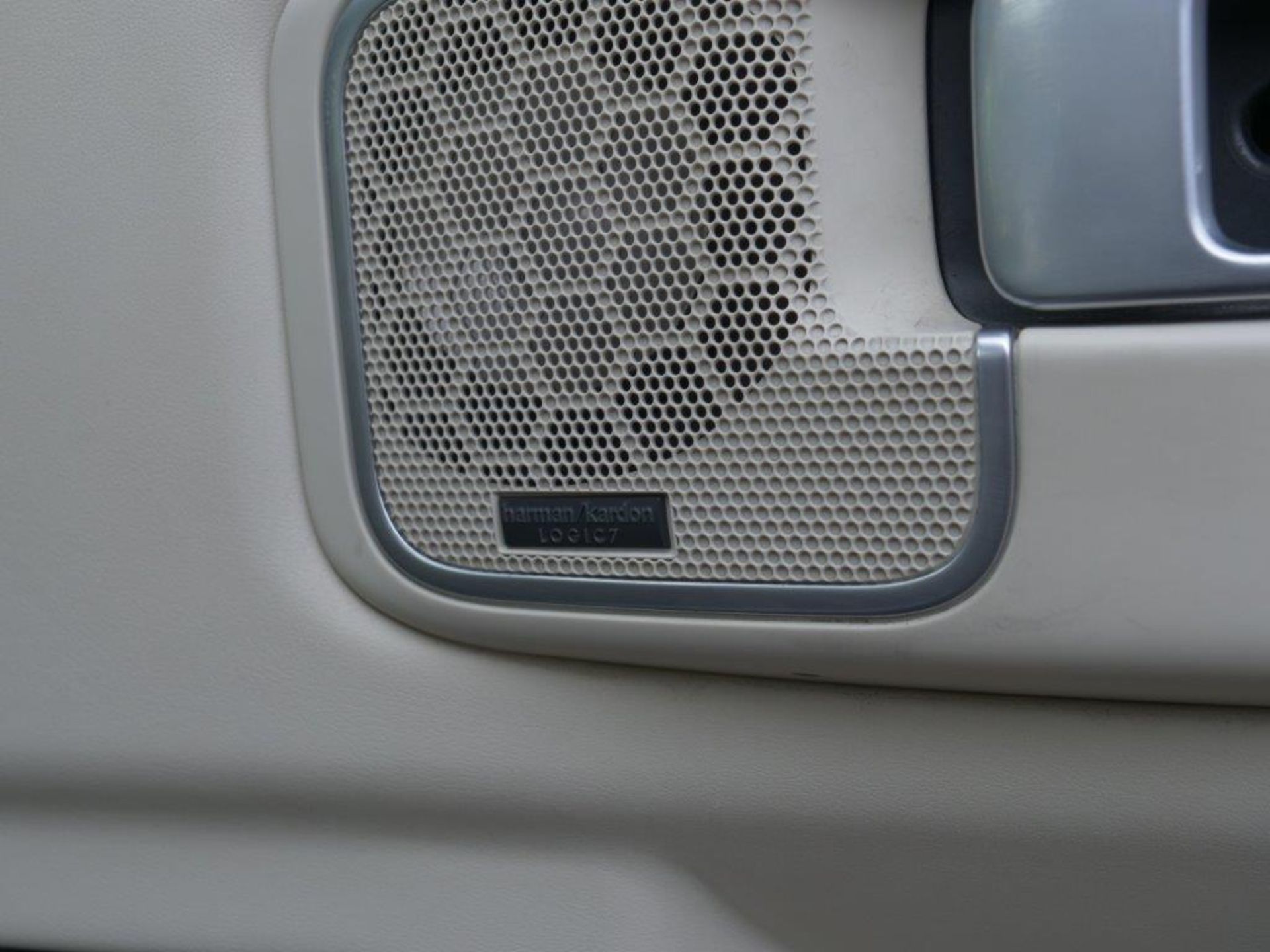07 07 Range Rover Vogue TDV8 - Image 6 of 45