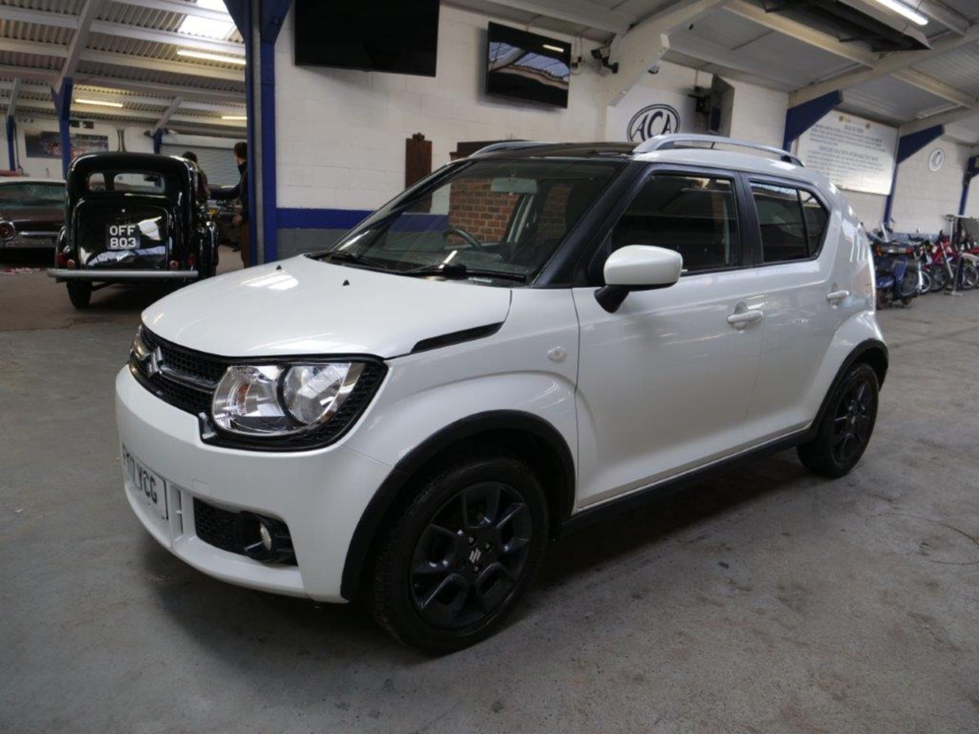 17 17 Suzuki Ignis SZ-T Dualjet