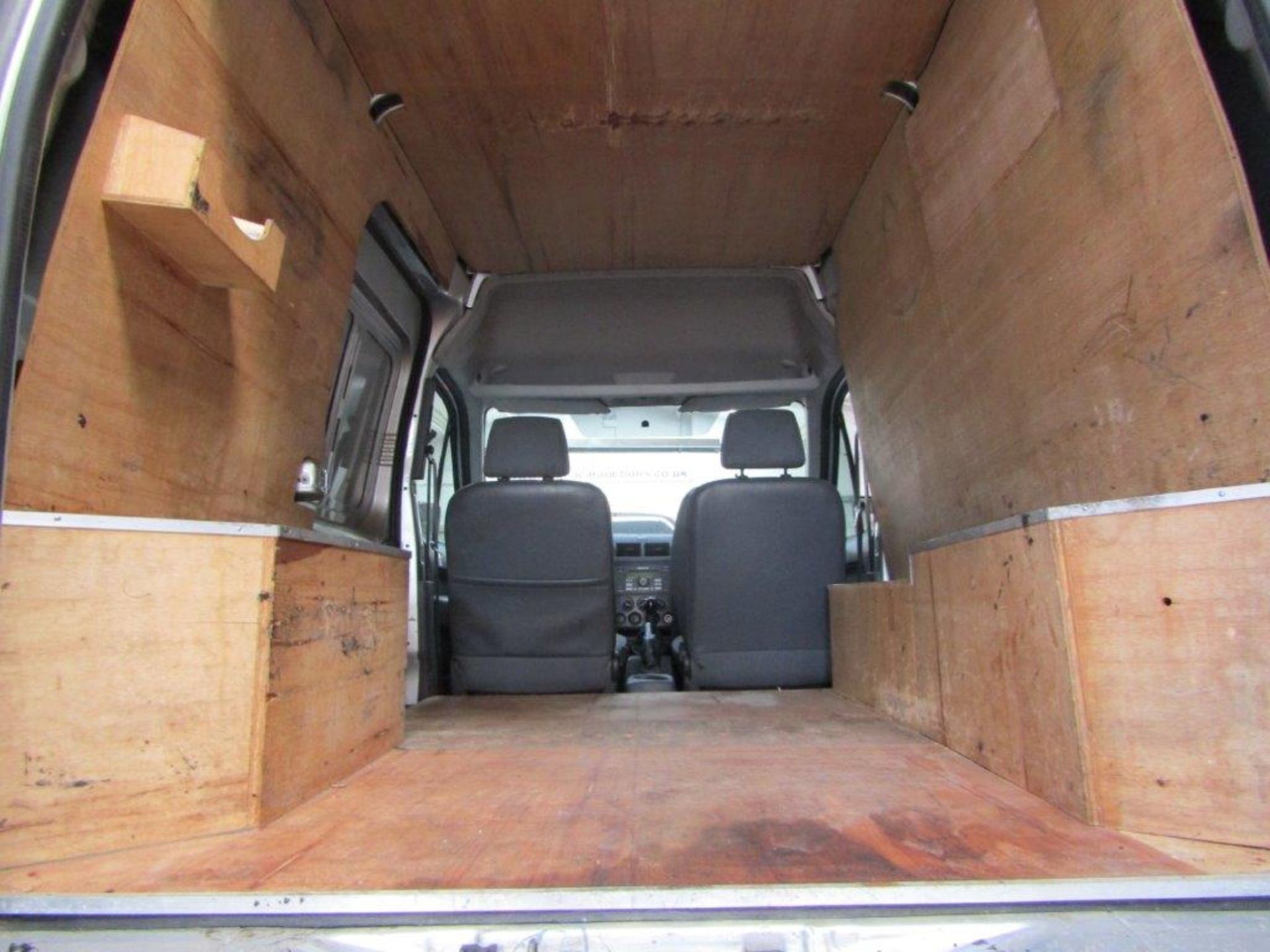 56 06 Ford Transit Conn T230 L110 - Image 13 of 19