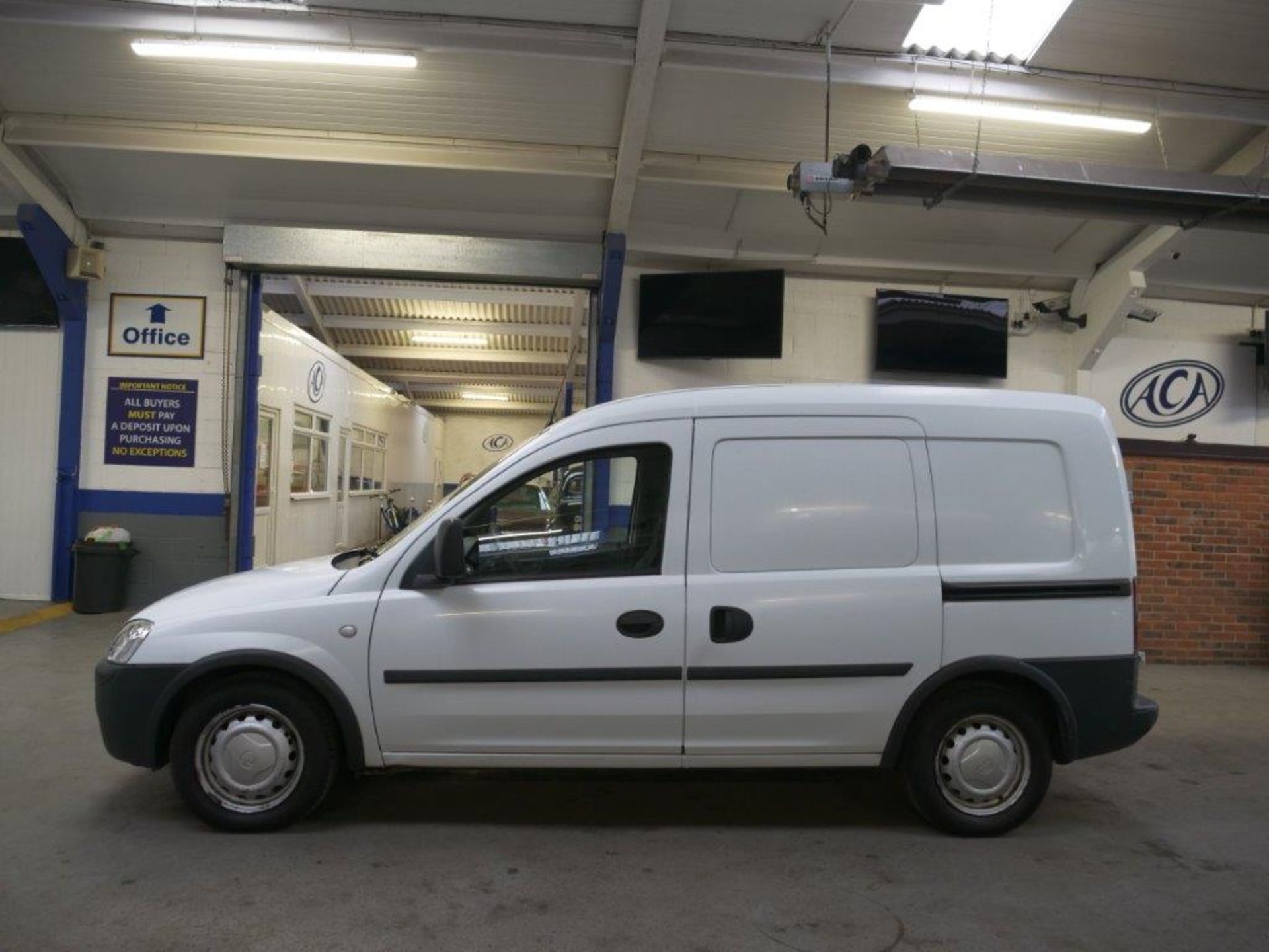 59 09 Vauxhall Combo 1700 CDTI+ - Image 2 of 28