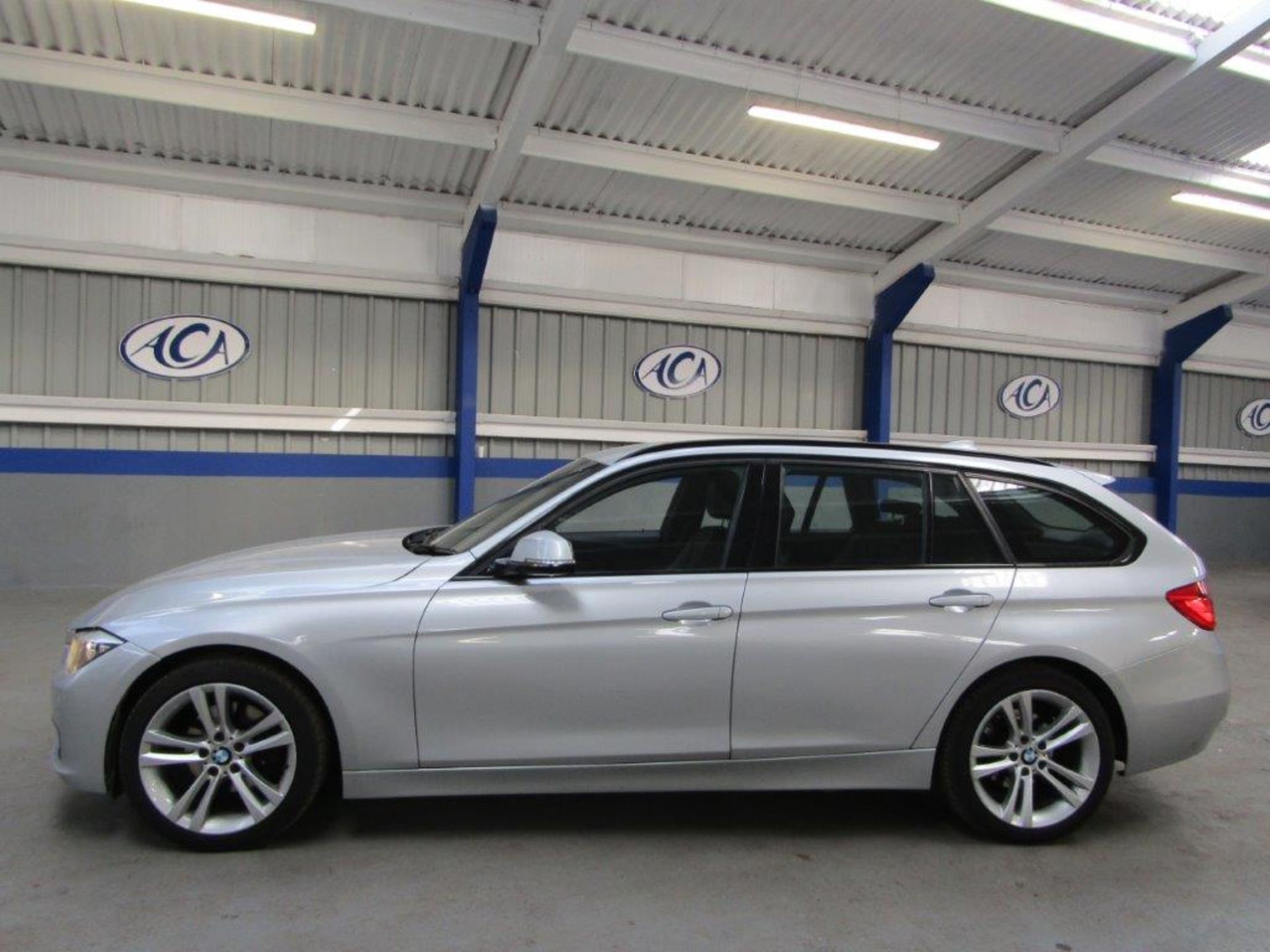 62 12 BMW 320D Sport Touring - Image 3 of 29