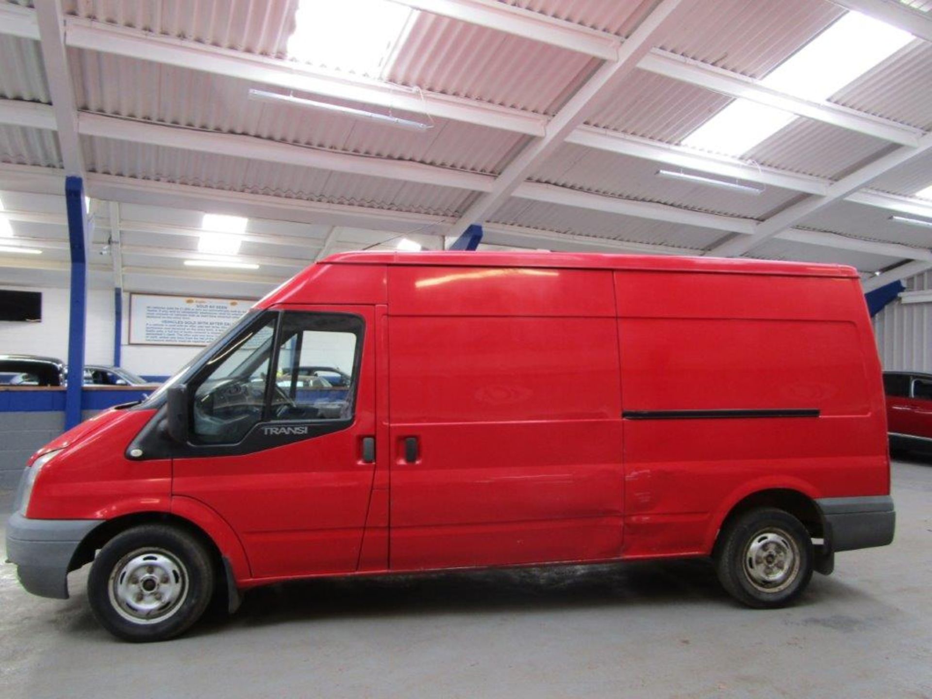 58 09 Ford Transit 115 T300L FWD - Image 2 of 26