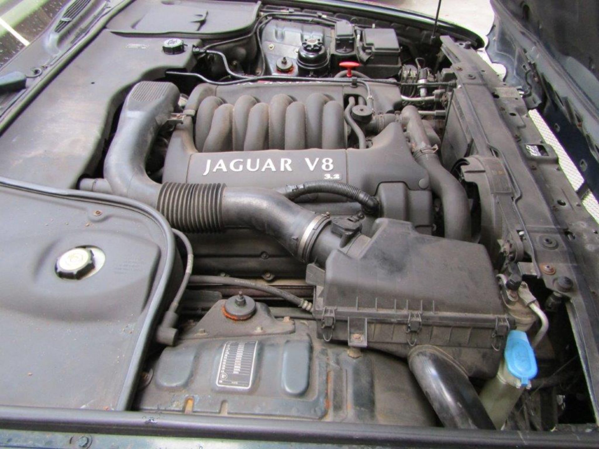 2000 Jaguar XJ8 Auto - Image 5 of 28