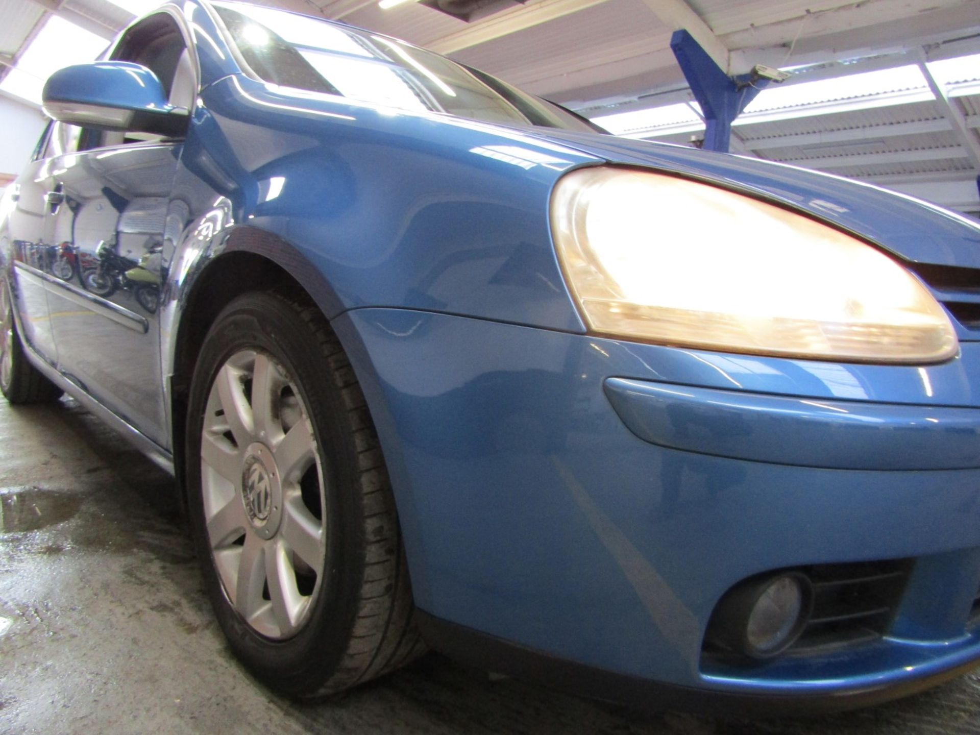 55 05 VW Golf GT TDI - Image 13 of 24