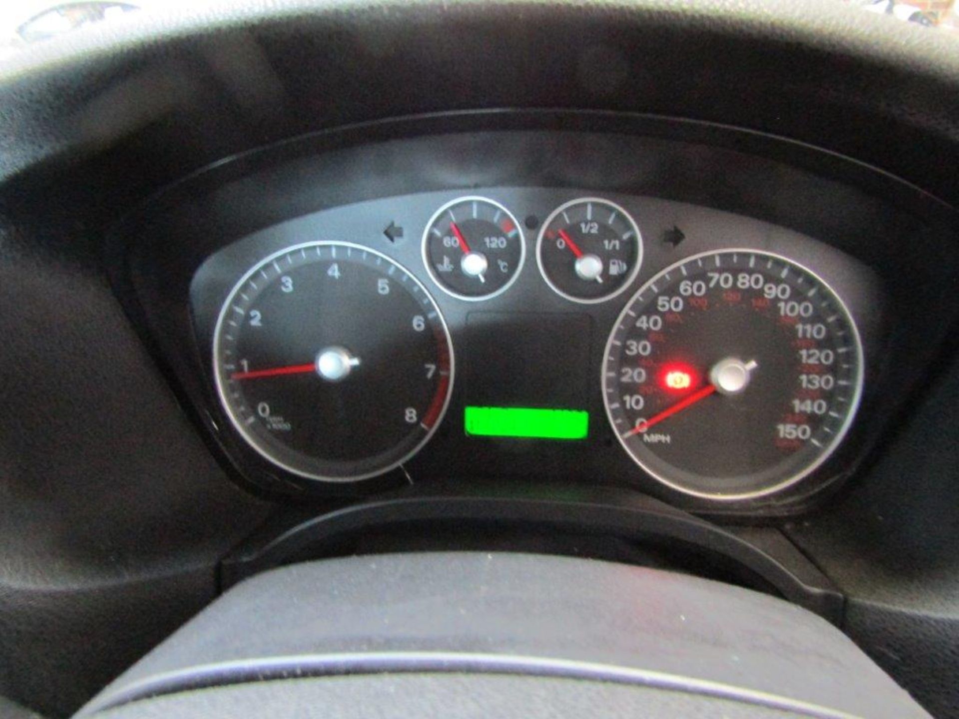 56 07 Ford Focus Zetec Climate - Image 15 of 20