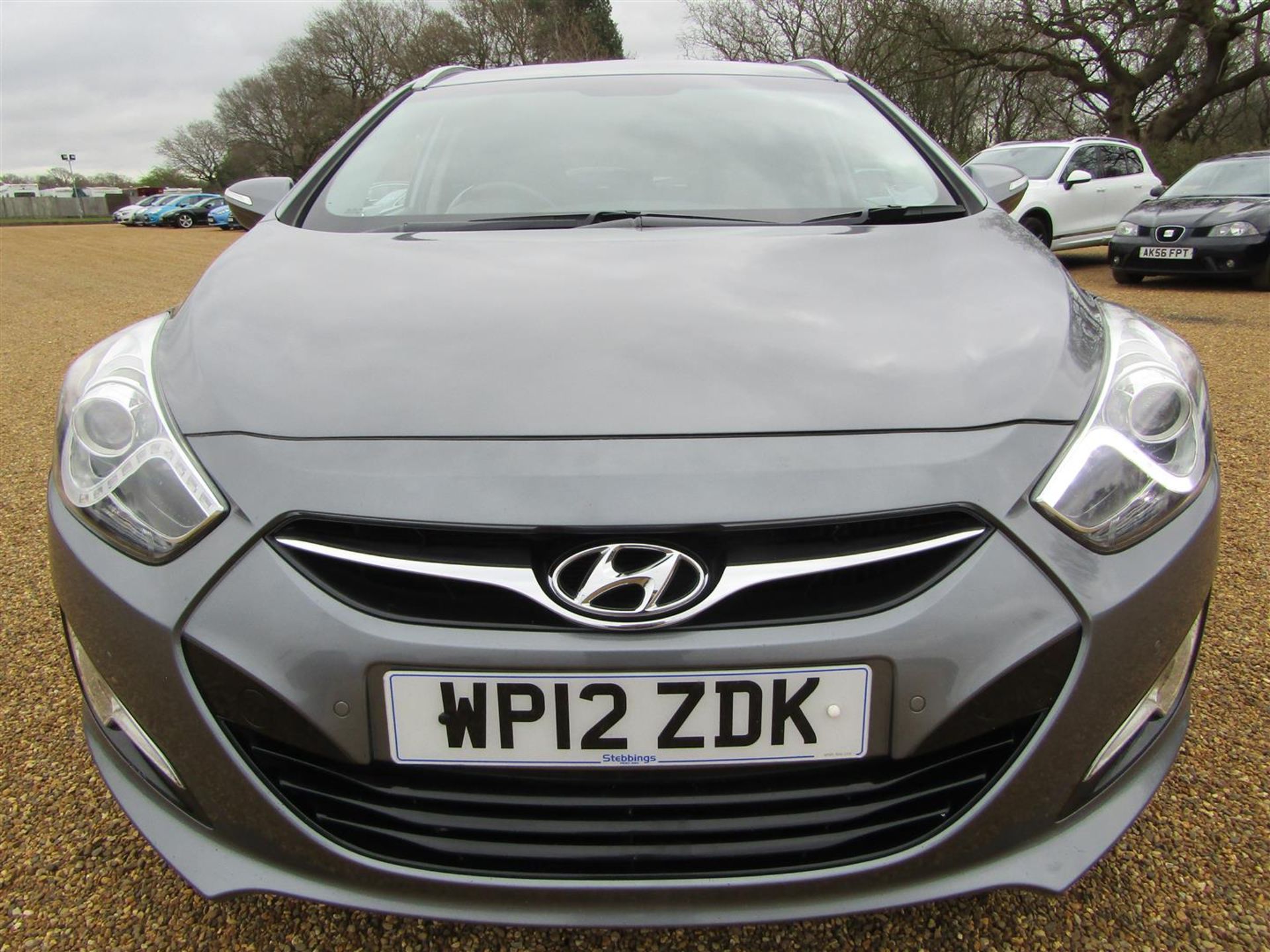 12 12 Hyundai I40 Style CRDI Auto - Image 2 of 26