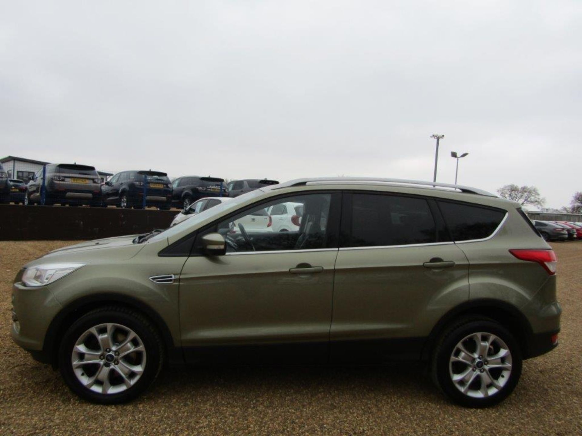 14 14 Ford Kuga Titanium 4x2 TDCI - Image 12 of 26