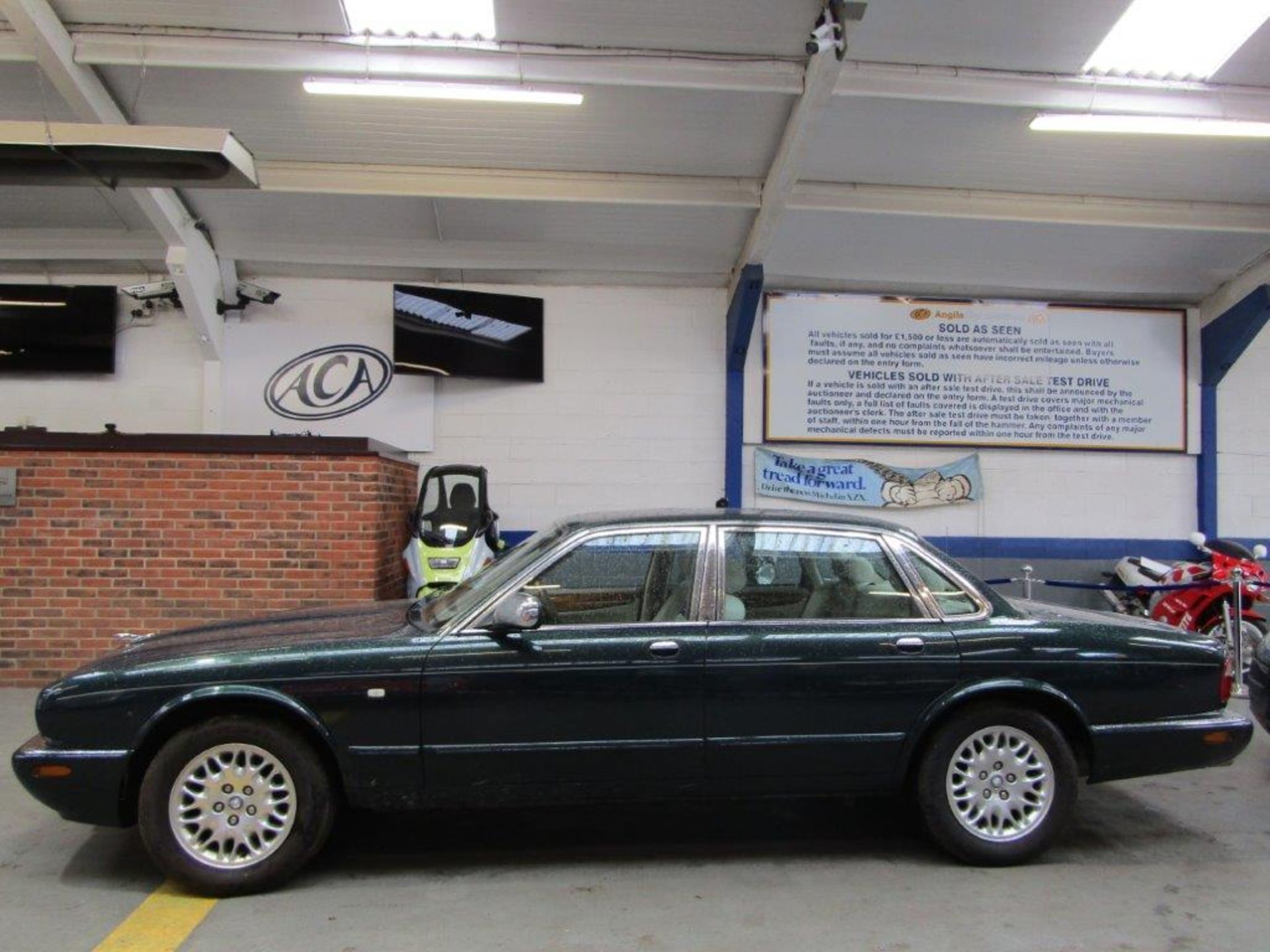 2000 Jaguar XJ8 Auto - Image 28 of 28