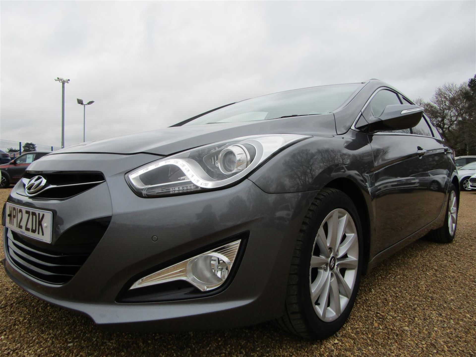 12 12 Hyundai I40 Style CRDI Auto - Image 10 of 26