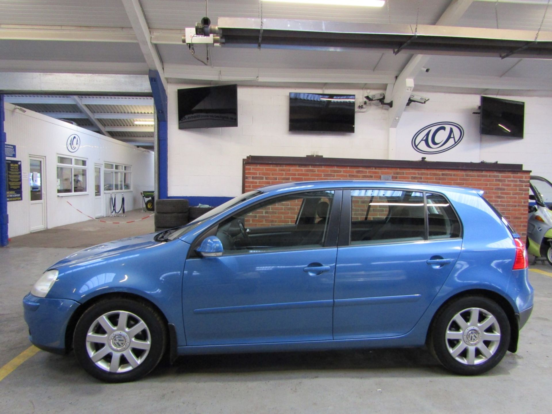 55 05 VW Golf GT TDI - Image 3 of 24