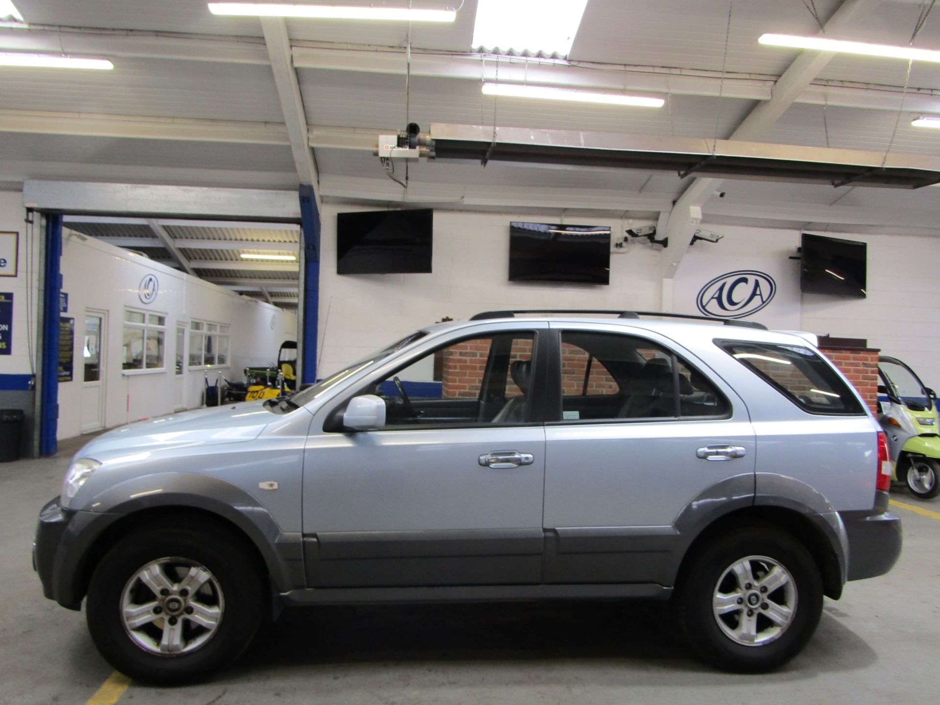 55 05 Kia Sorento CRDI XS - Image 2 of 22