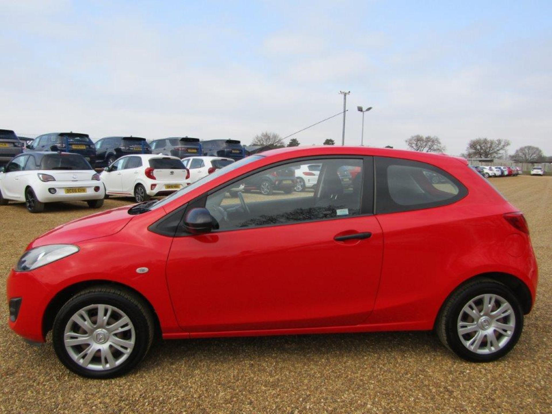 12 12 Mazda 2 TS - Image 18 of 26