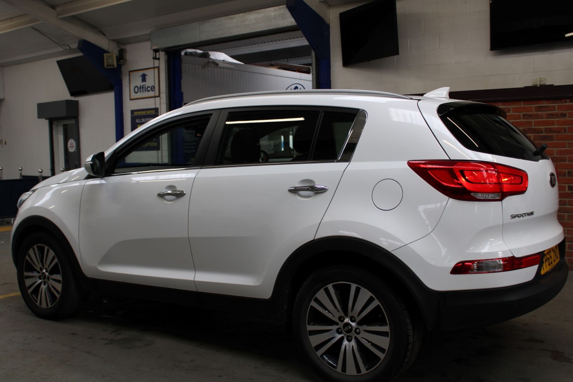 65 15 Kia Sportage 3 Sat nav ISG CR - Image 25 of 26