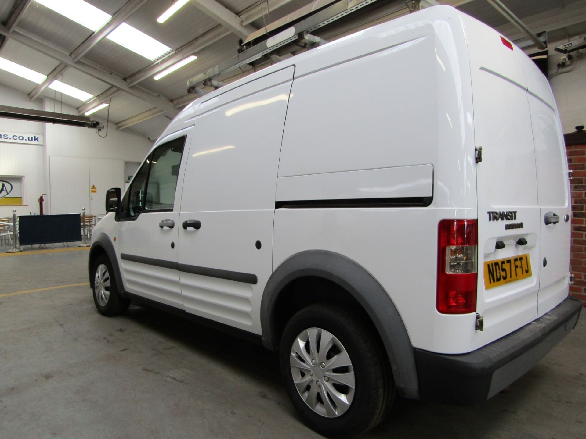 57 07 Ford Transit Connect T230 L90 - Image 14 of 16