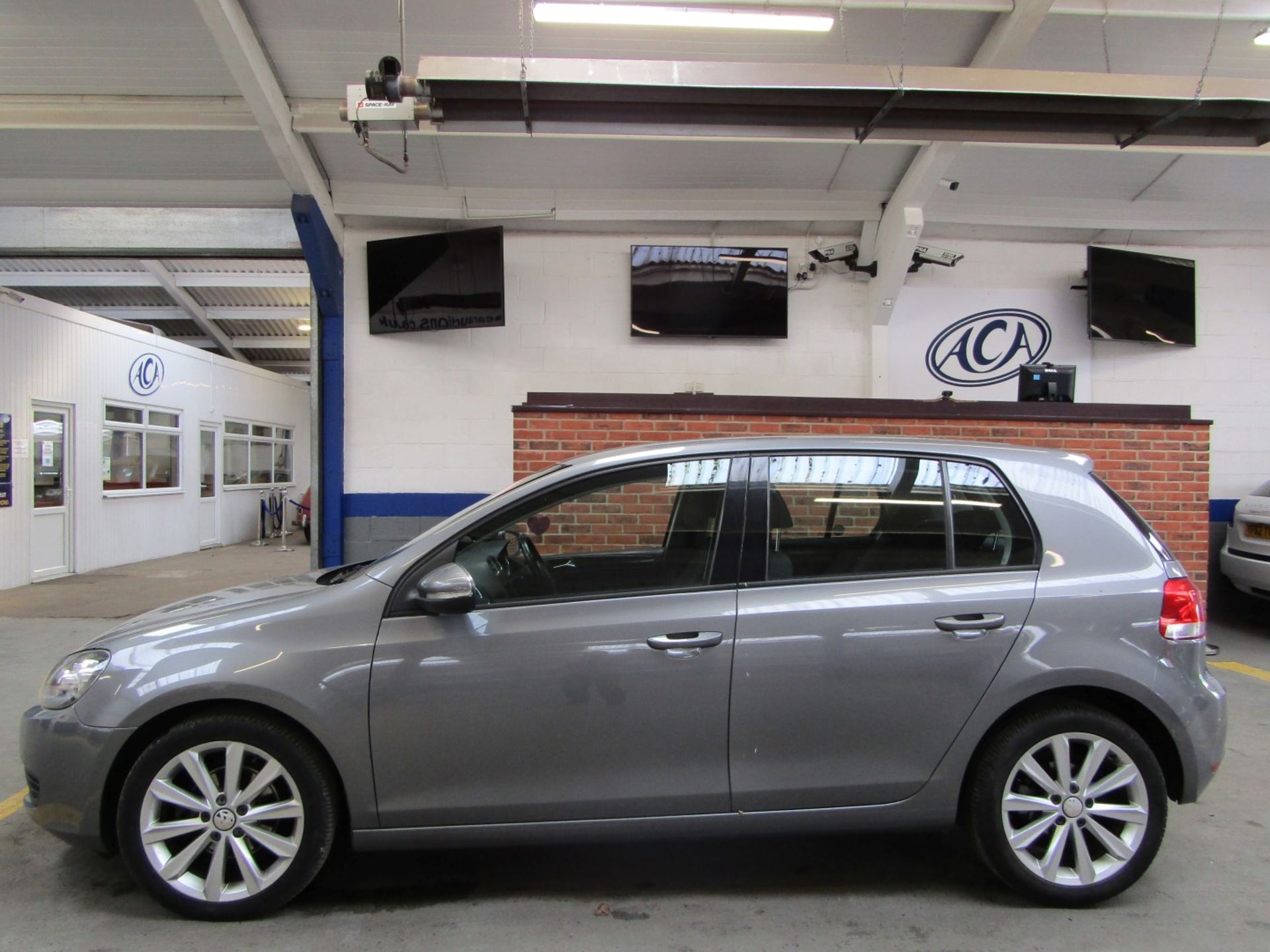 61 11 VW Golf Match TDI - Image 25 of 25