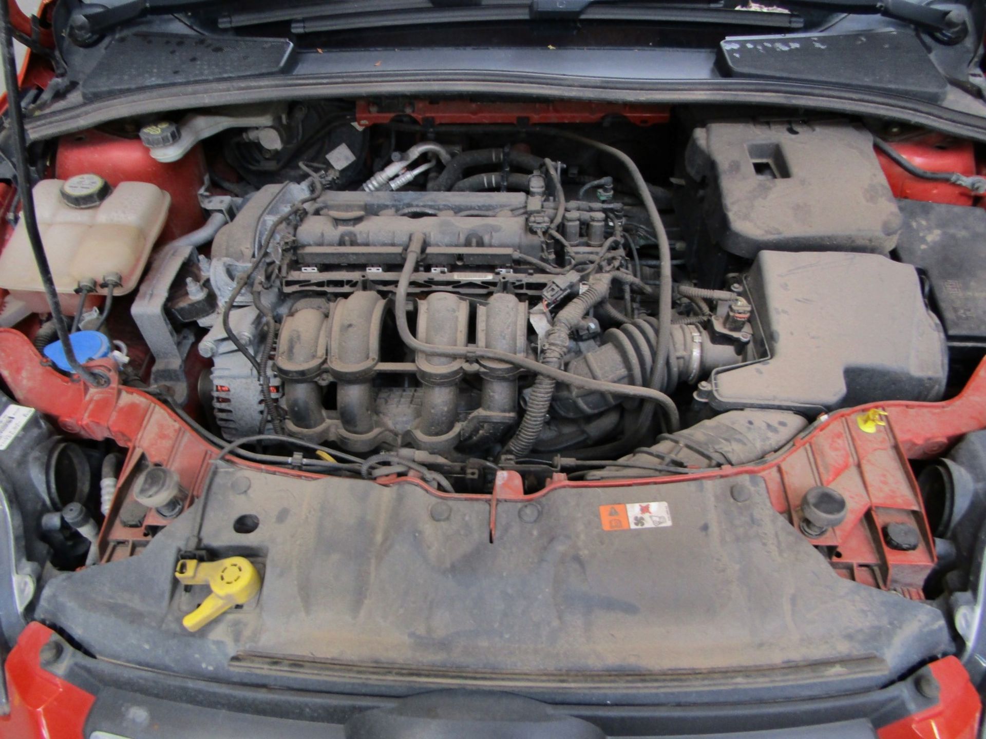 12 12 Ford Focus Zetec 105 - Image 5 of 19