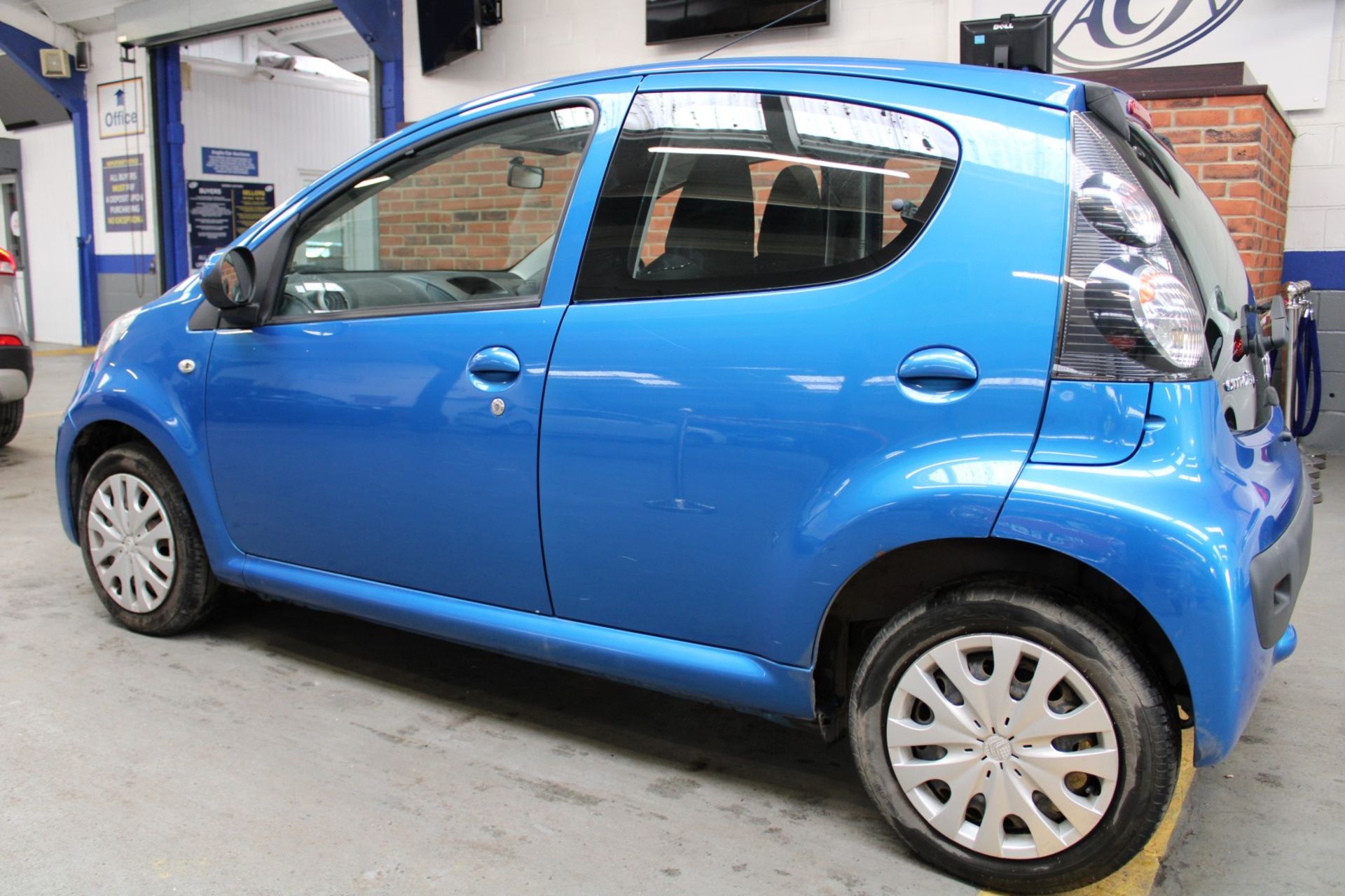 62 12 Citroen C1 VTR - Image 24 of 25