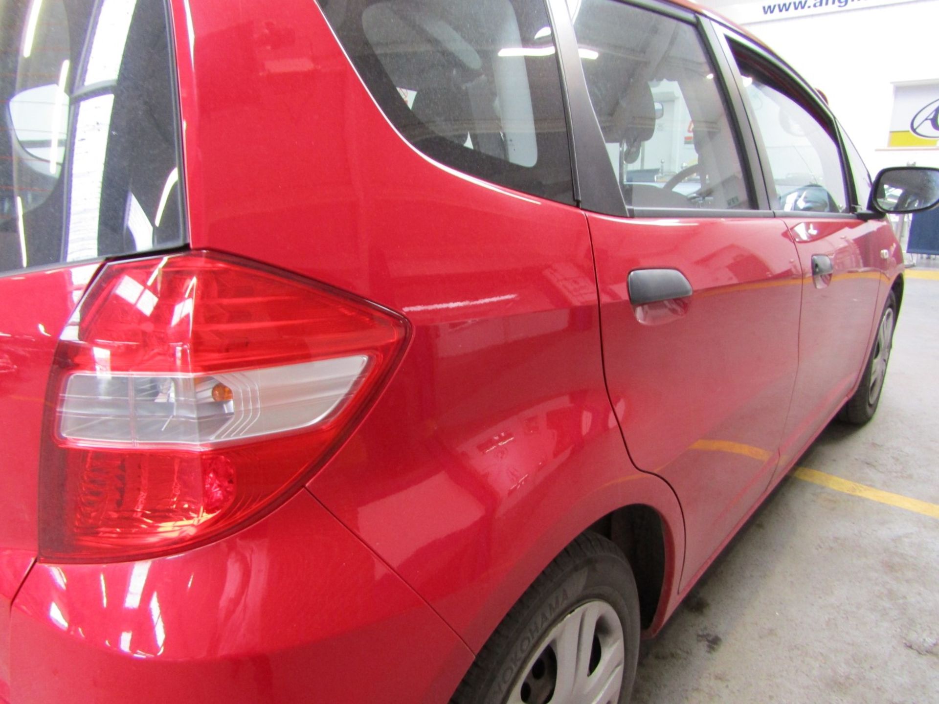 14 14 Honda Jazz Vtec S - Image 22 of 25