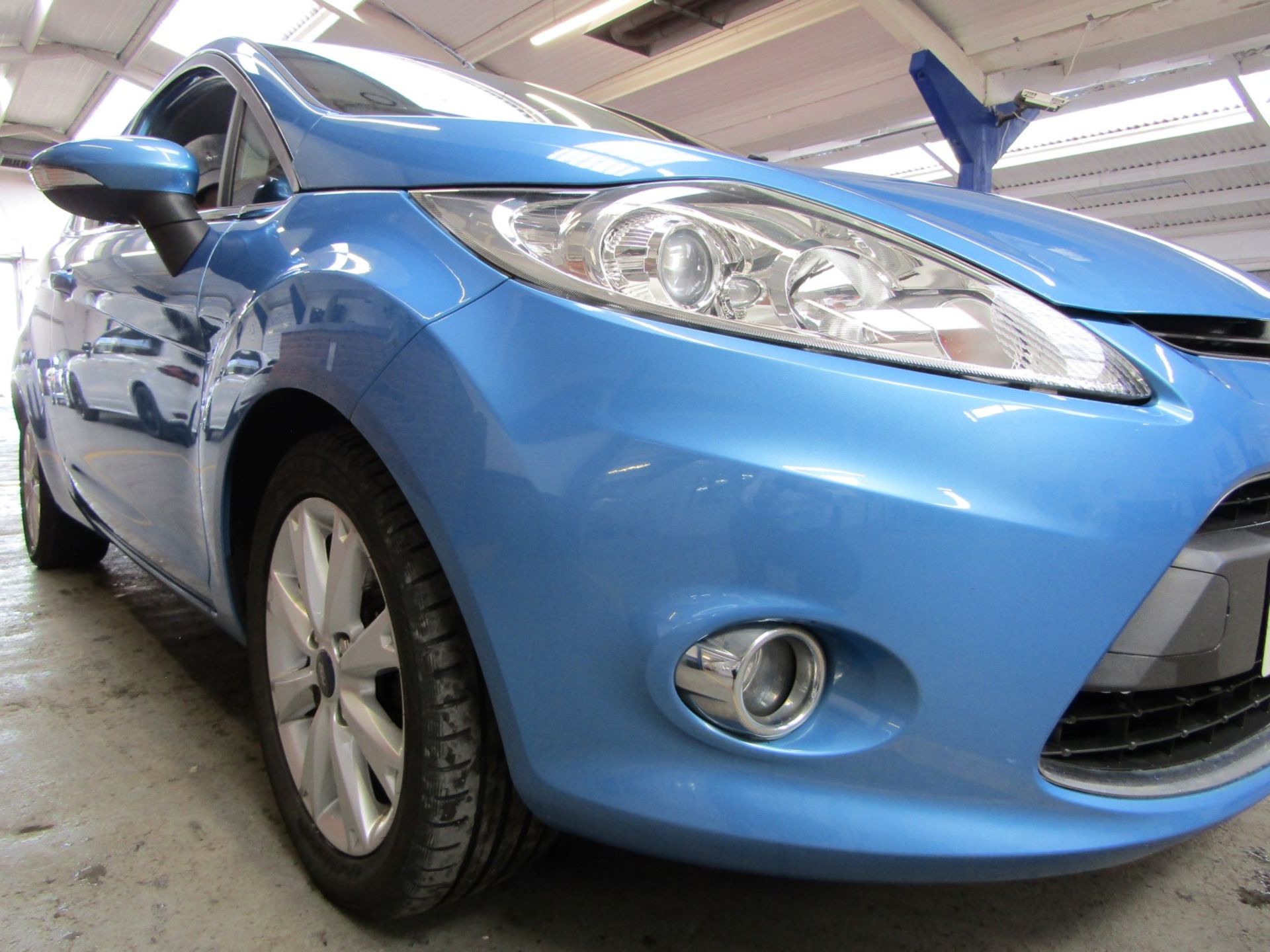 09 09 Ford Fiesta Zetec 82 - Image 13 of 18